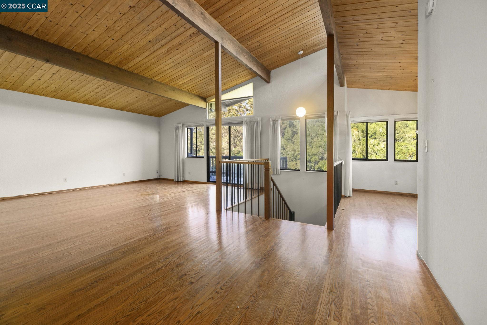 1383 Alvarado Rd