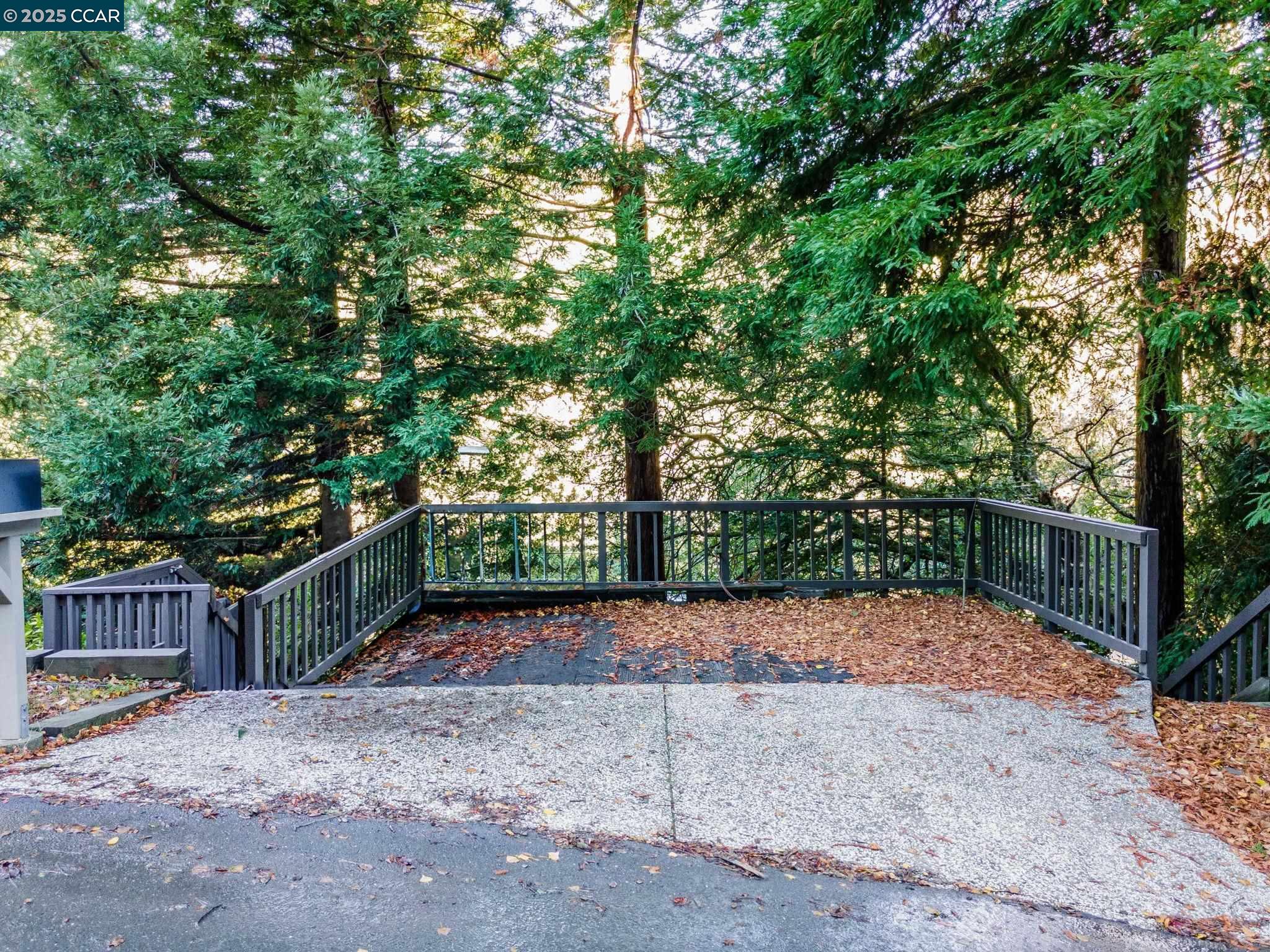 1383 Alvarado Rd