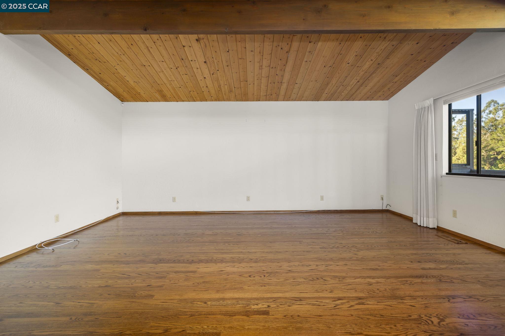 1383 Alvarado Rd