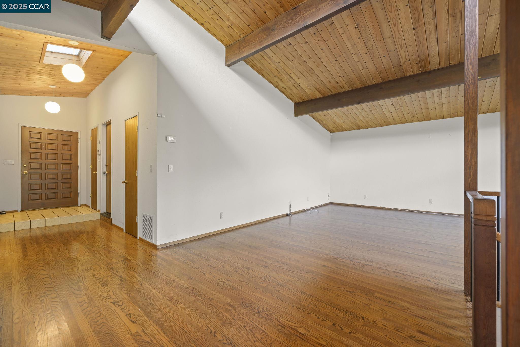 1383 Alvarado Rd