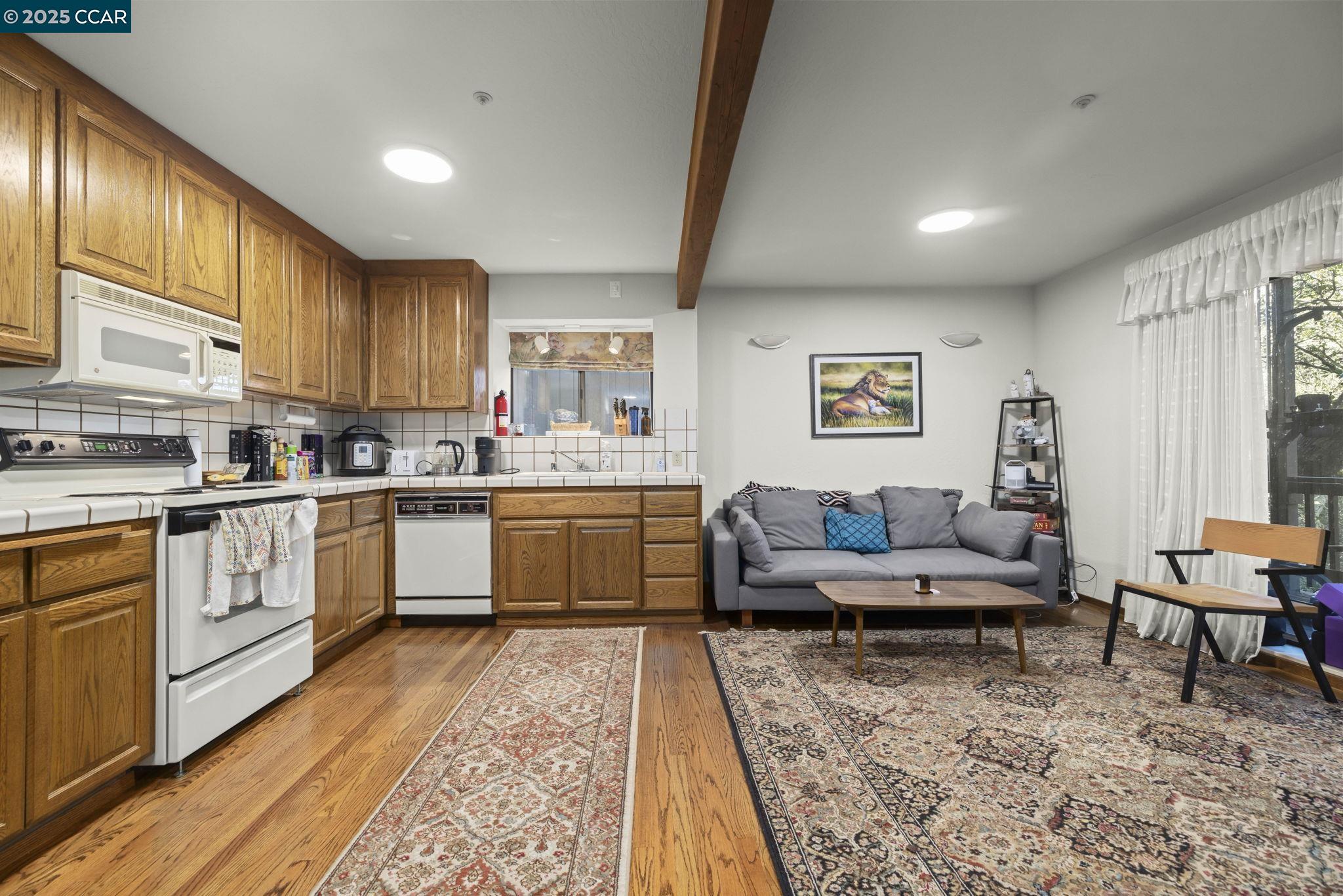 1383 Alvarado Rd
