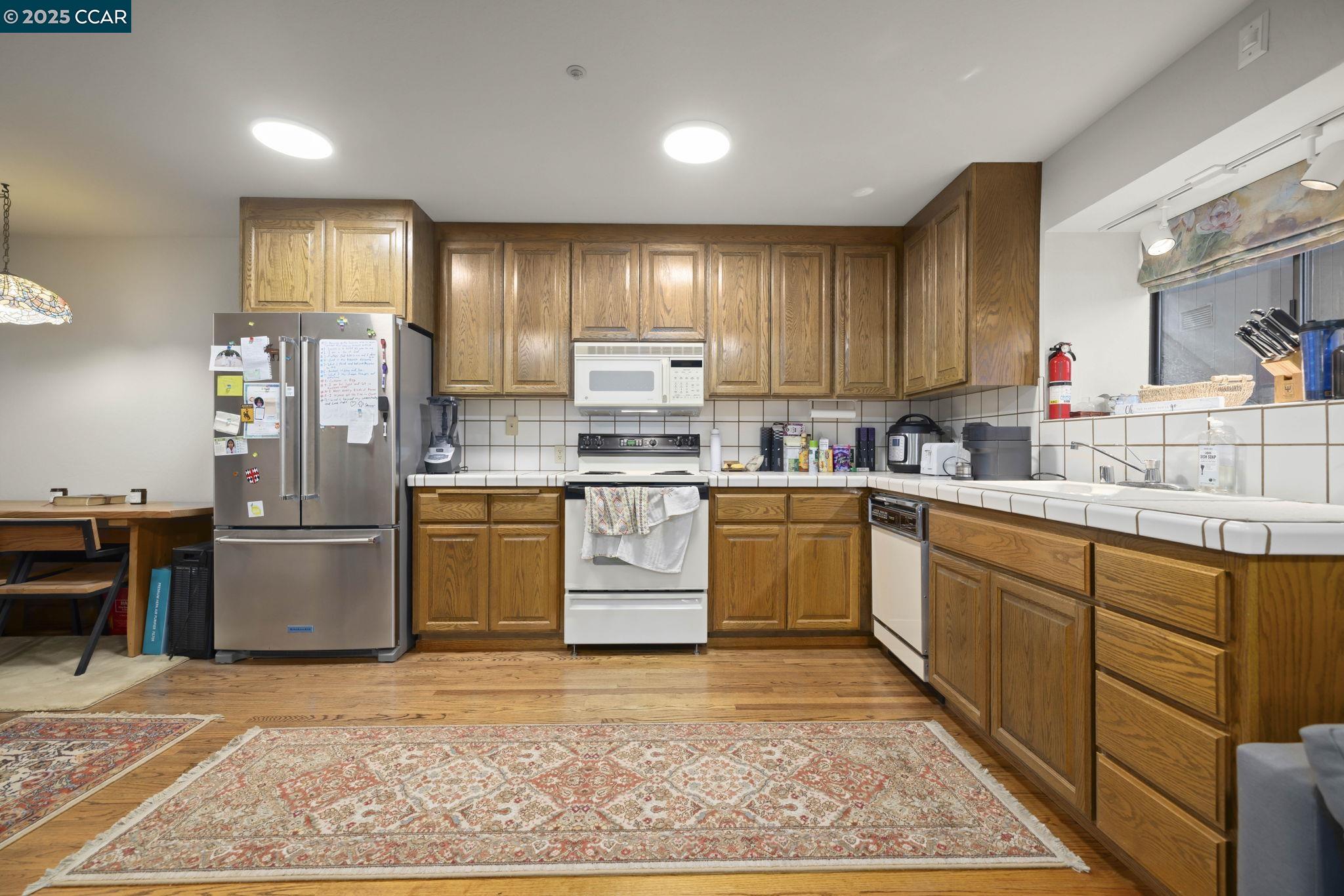 1383 Alvarado Rd