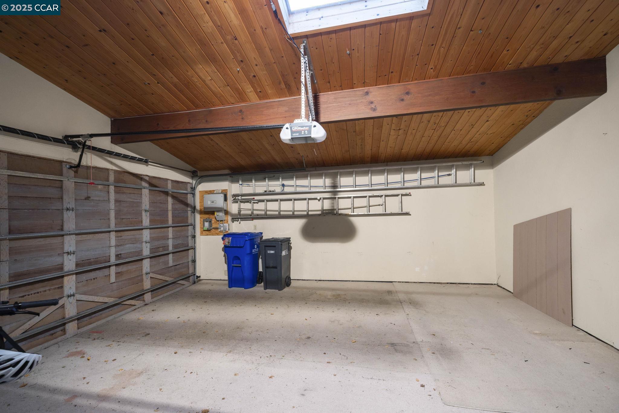 1383 Alvarado Rd