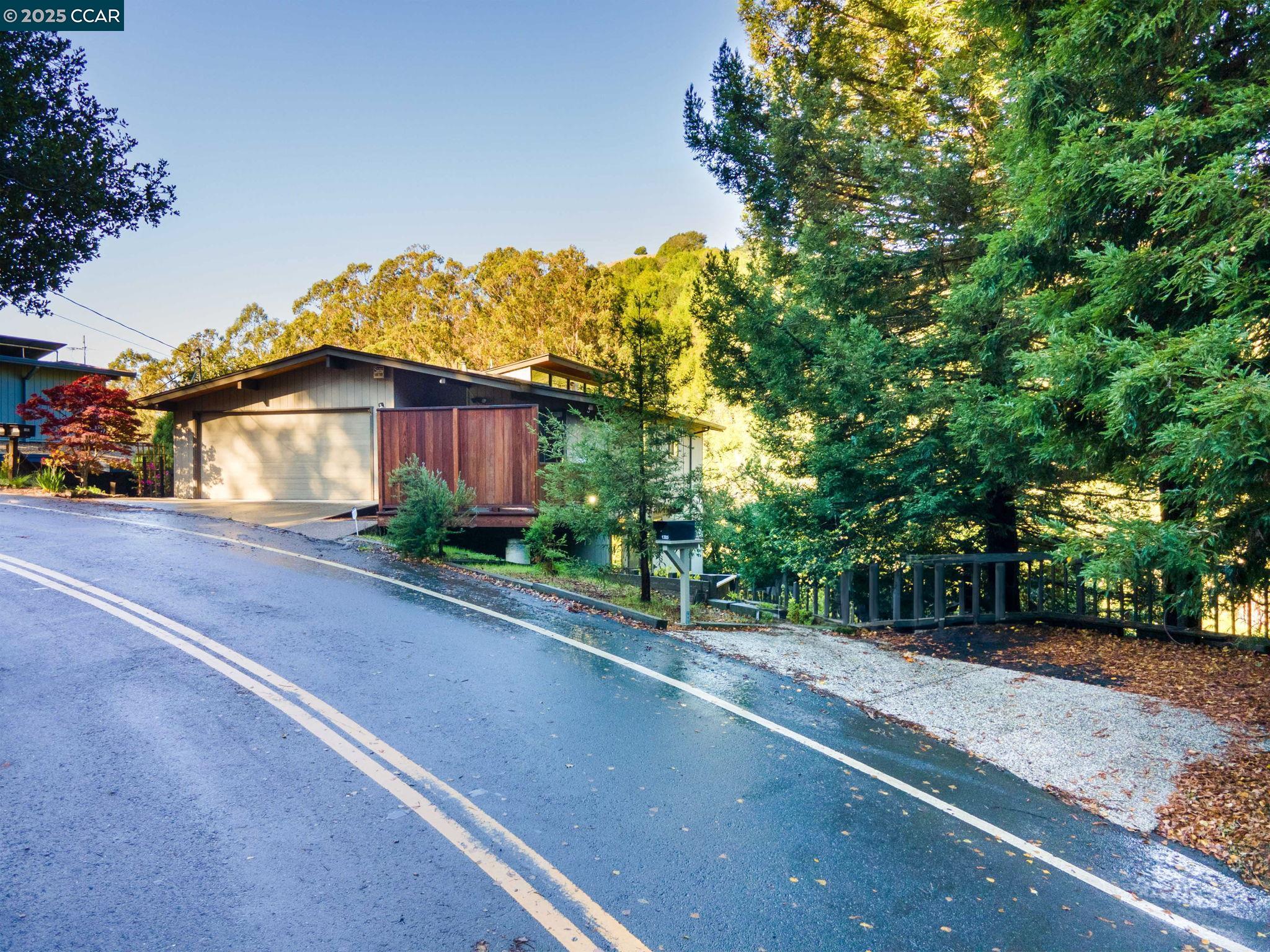1383 Alvarado Rd