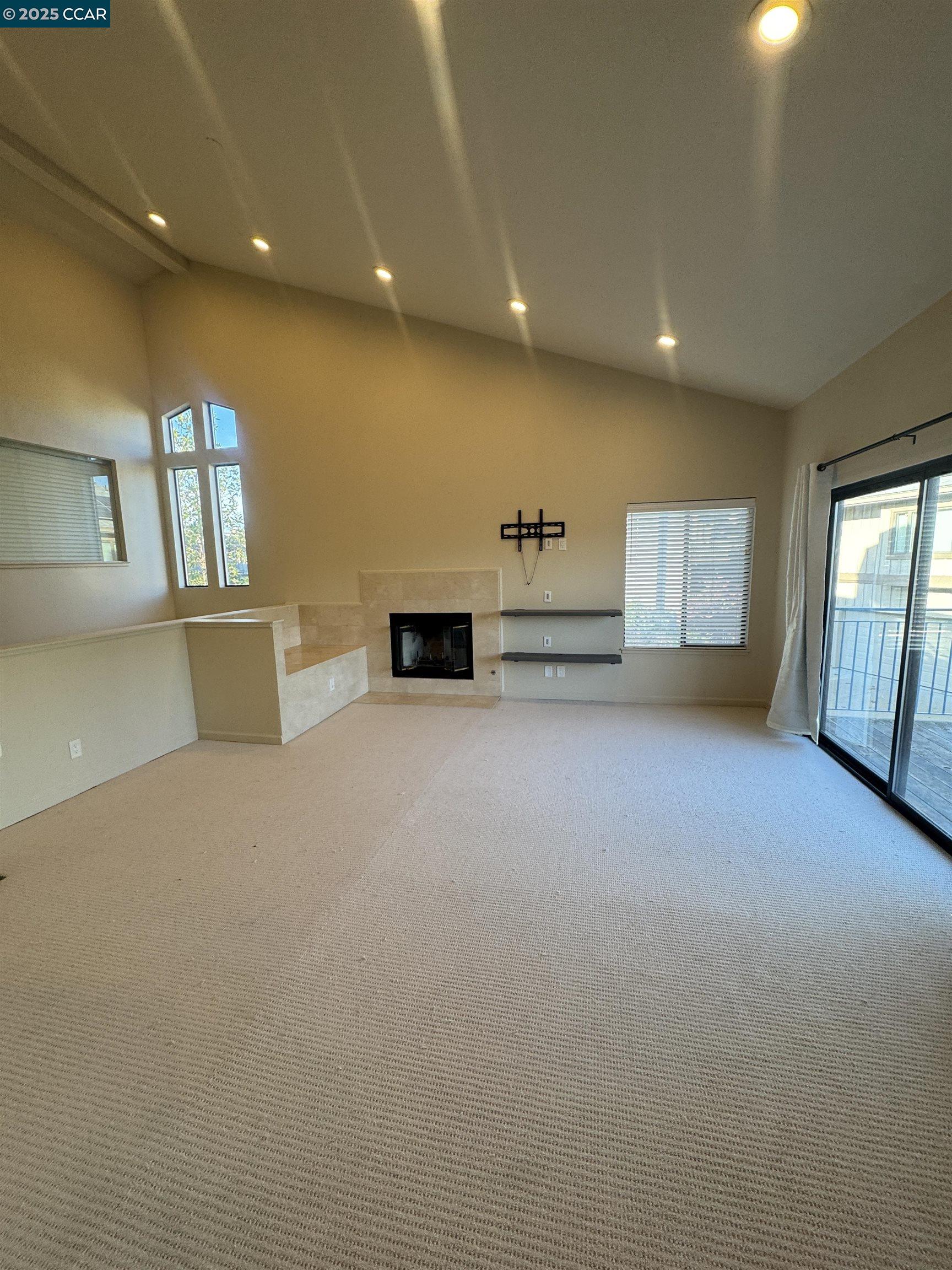87 Starview Dr