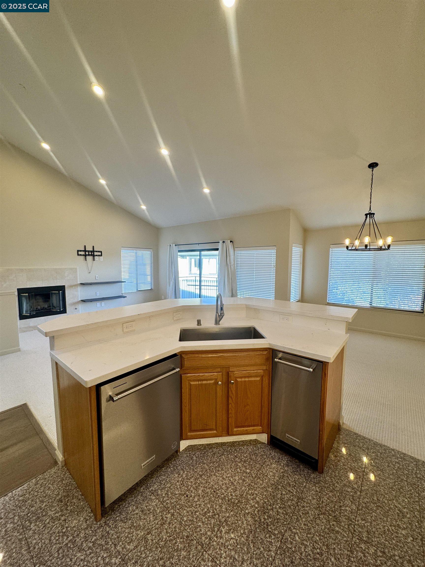 87 Starview Dr
