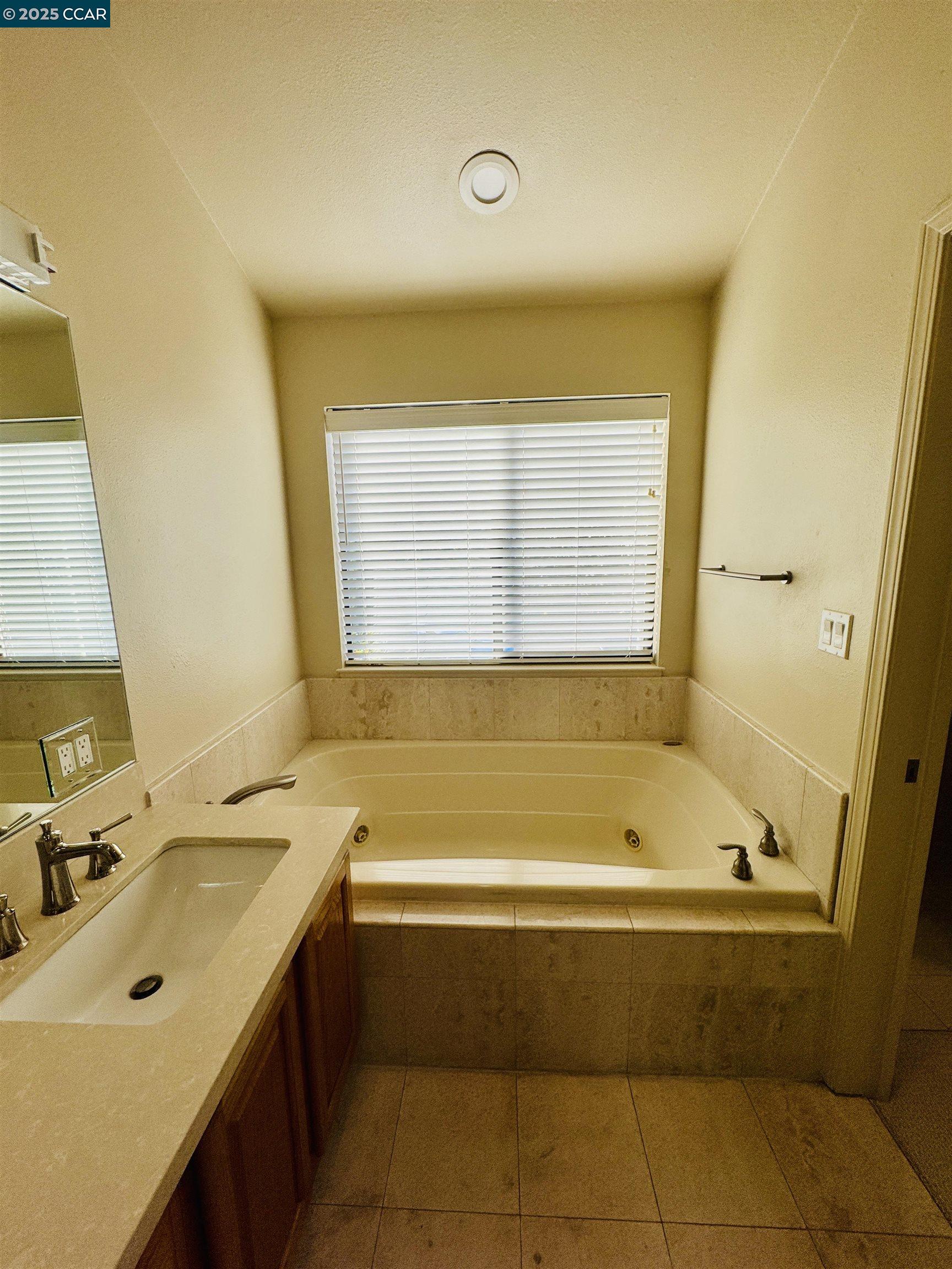 87 Starview Dr