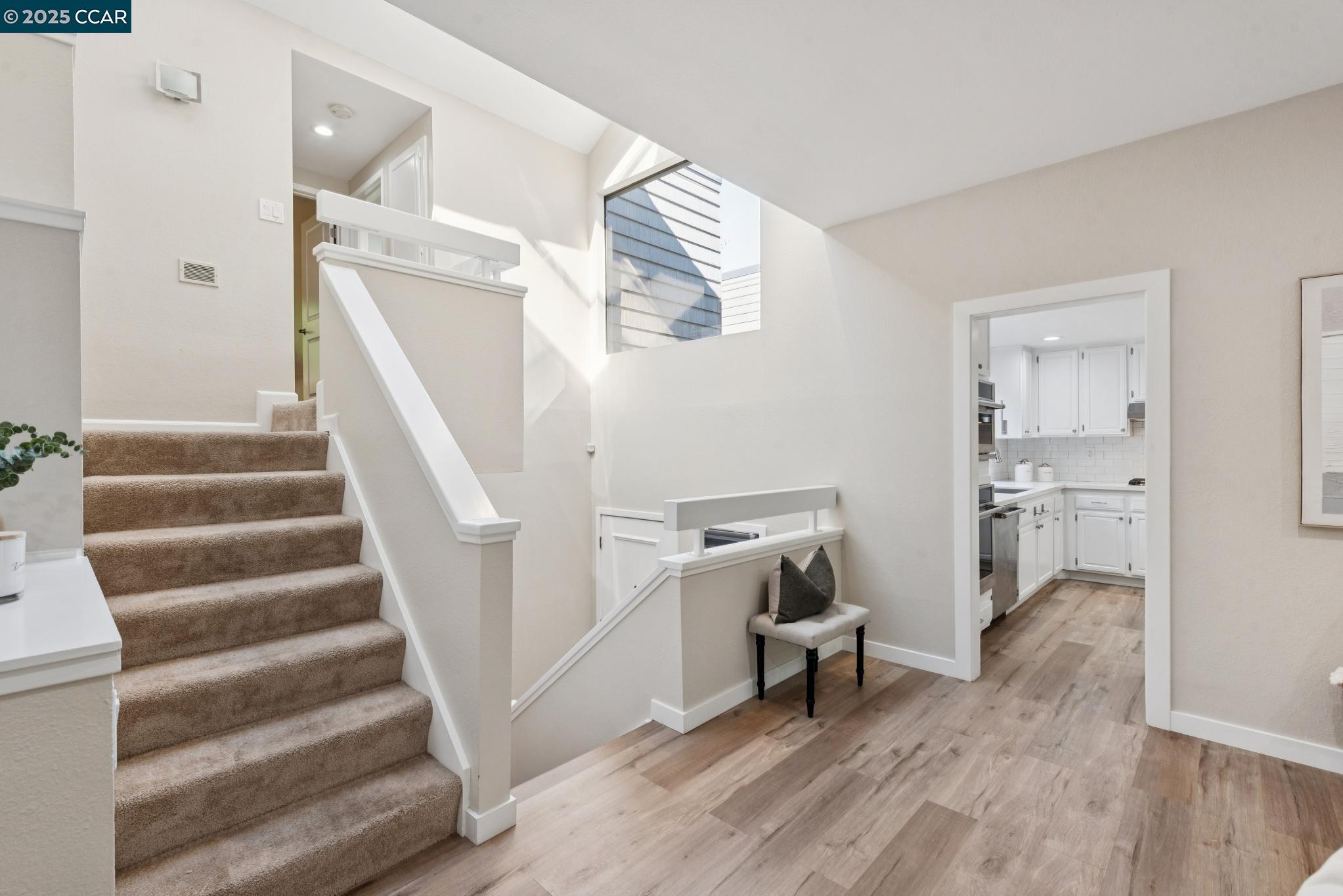 1943 Highridge Ct