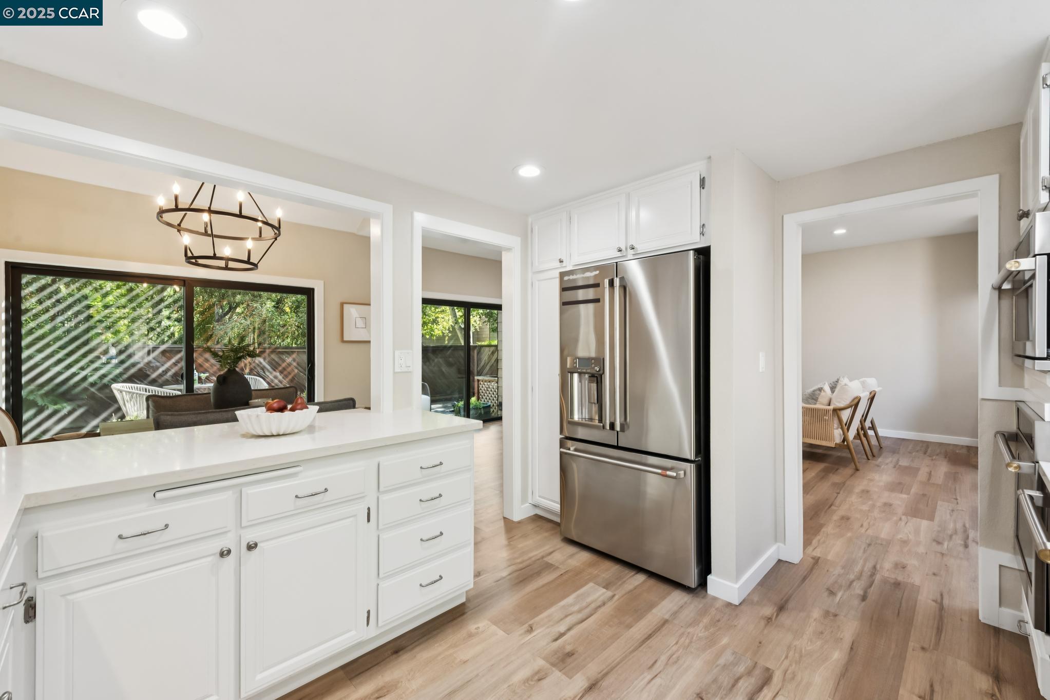 1943 Highridge Ct