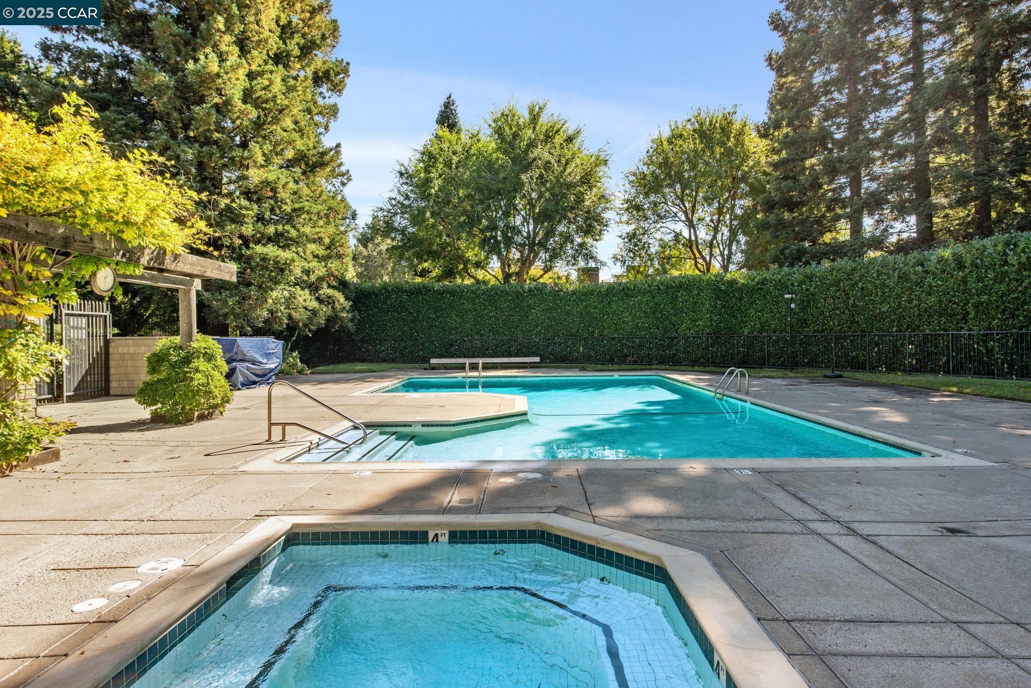 1943 Highridge Ct