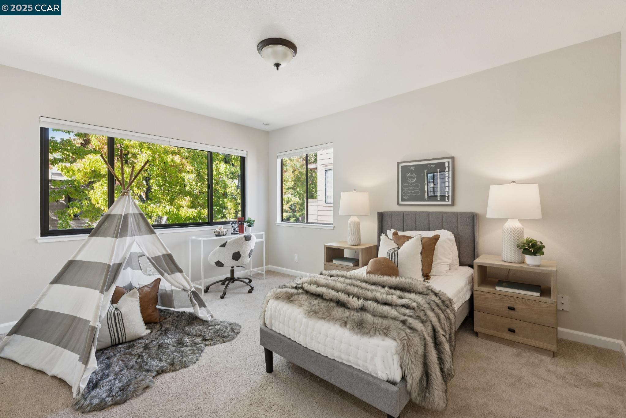 1943 Highridge Ct