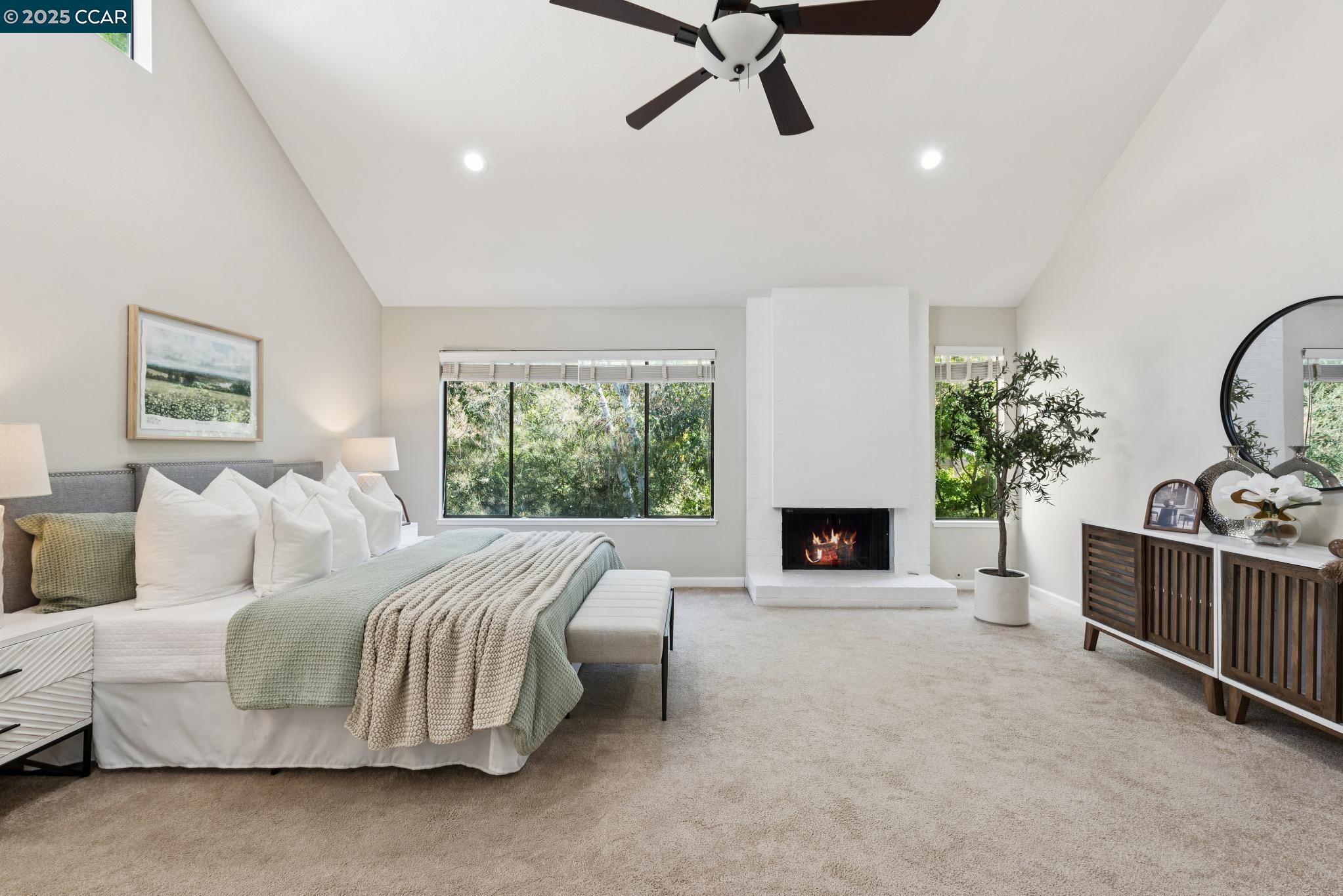 1943 Highridge Ct