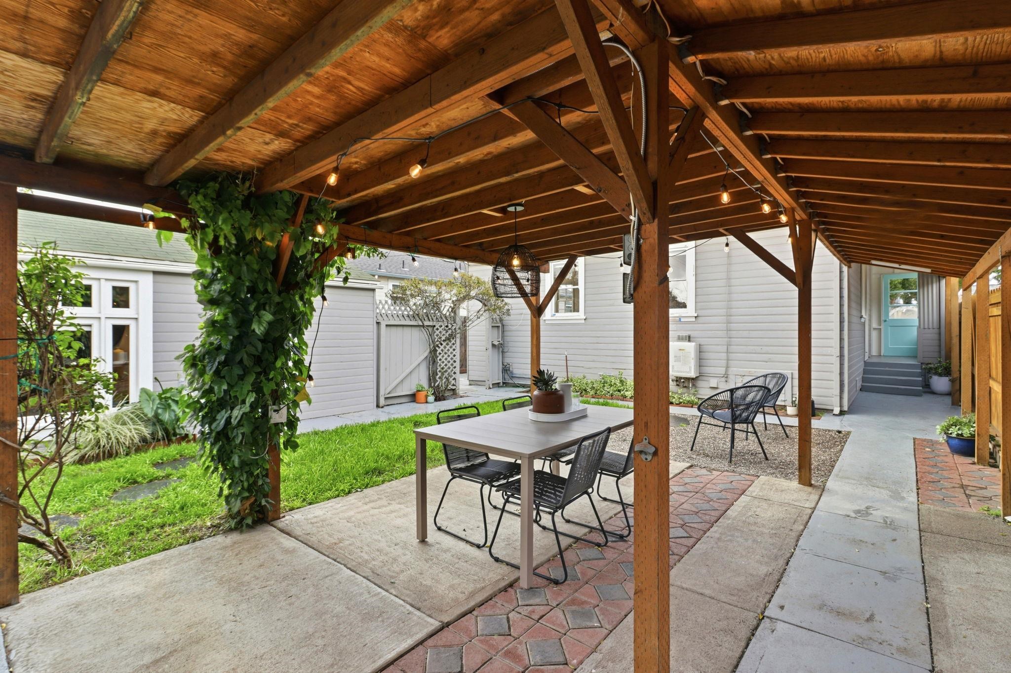 381 Cherrywood Ave