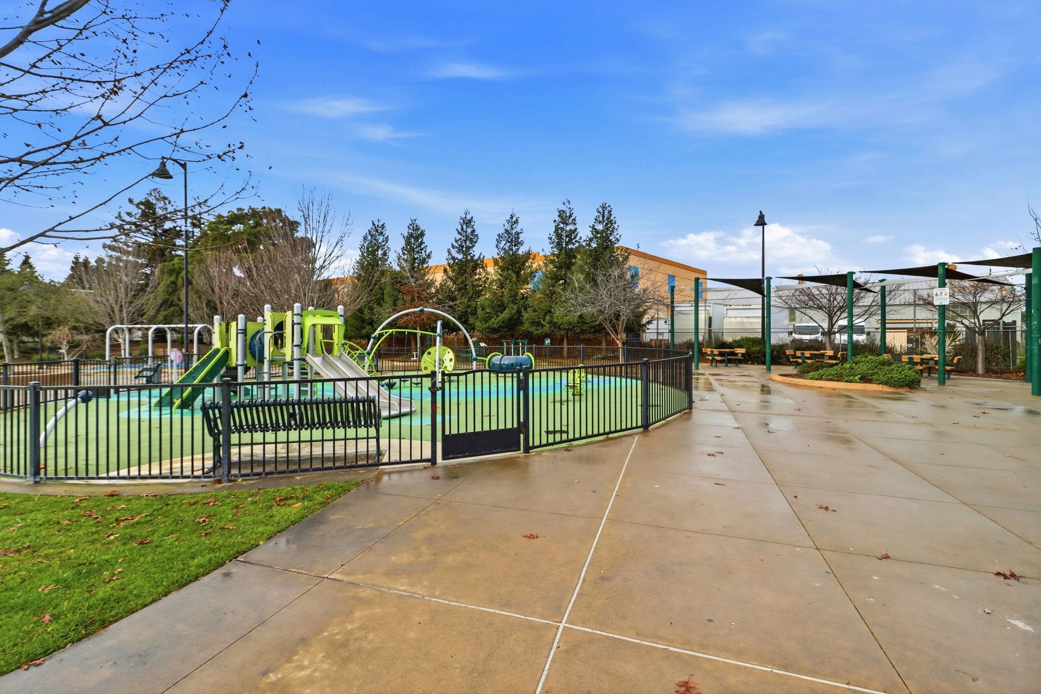 381 Cherrywood Ave