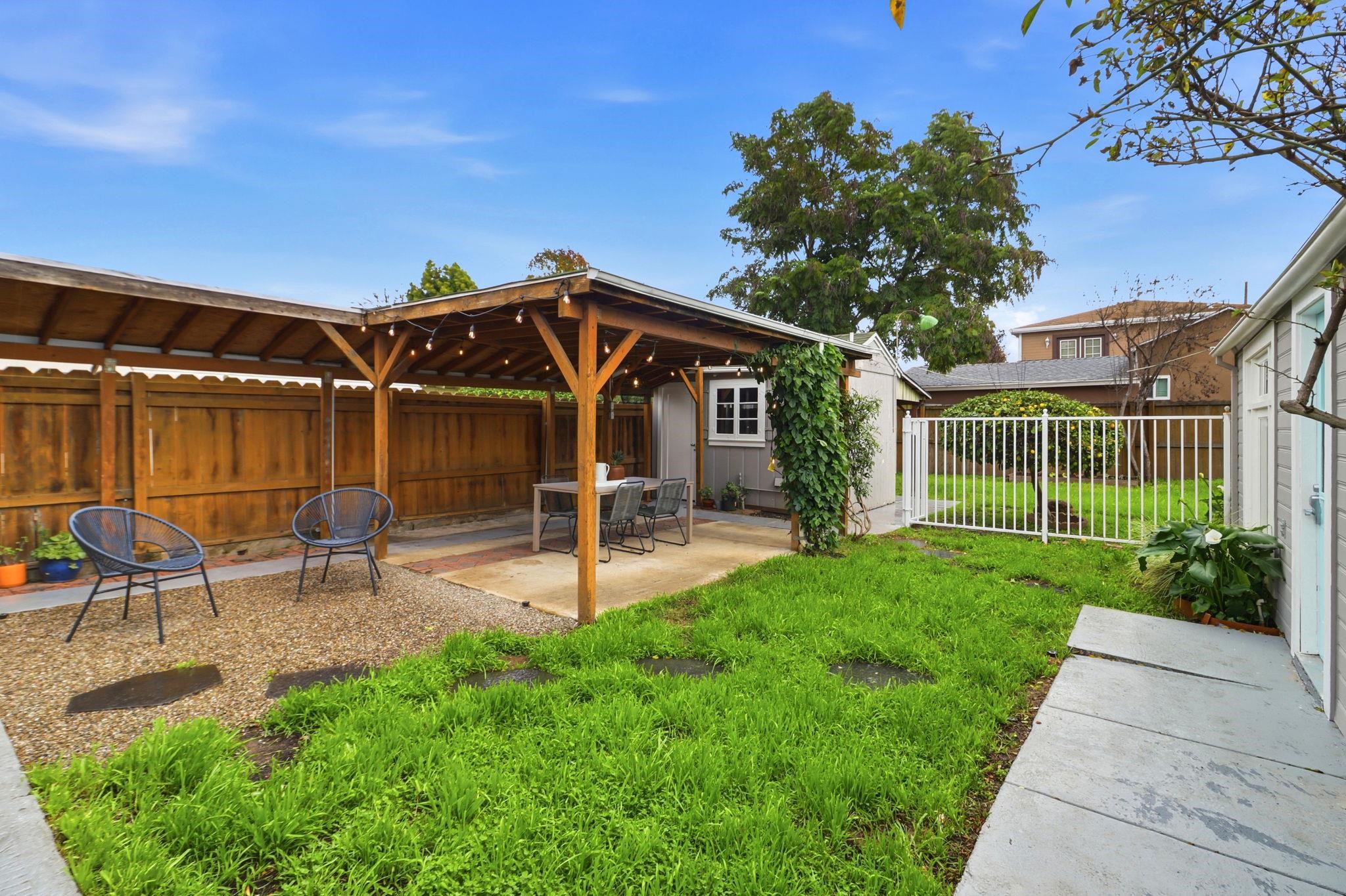 381 Cherrywood Ave