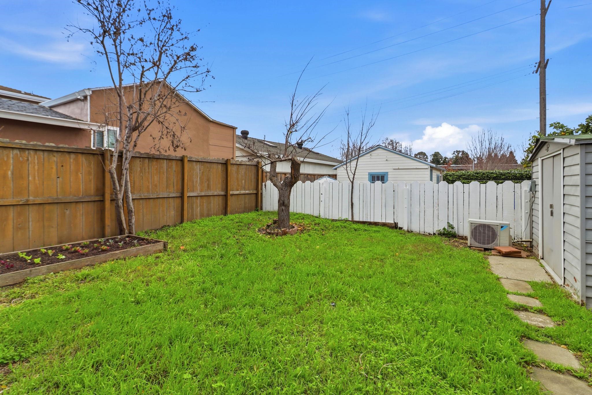 381 Cherrywood Ave