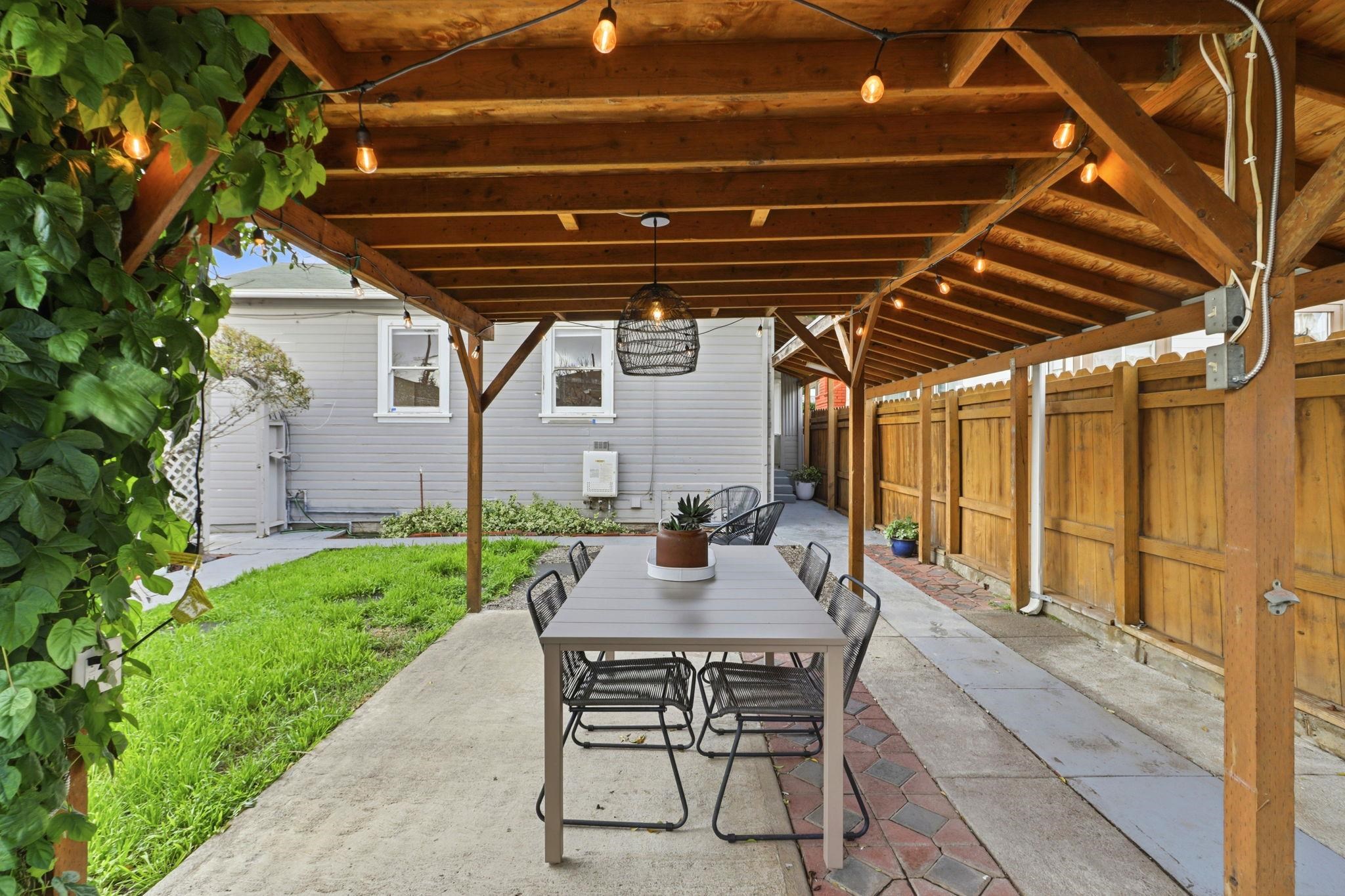 381 Cherrywood Ave