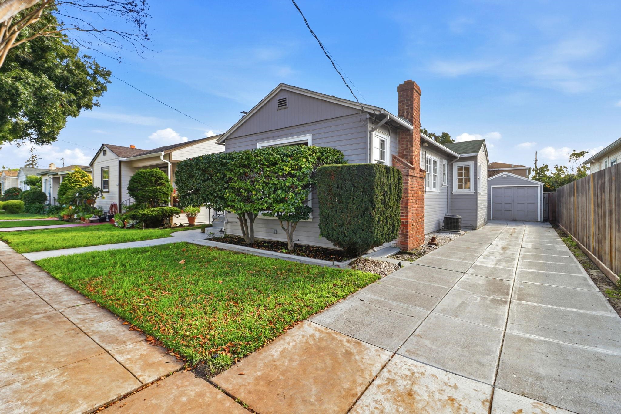 381 Cherrywood Ave