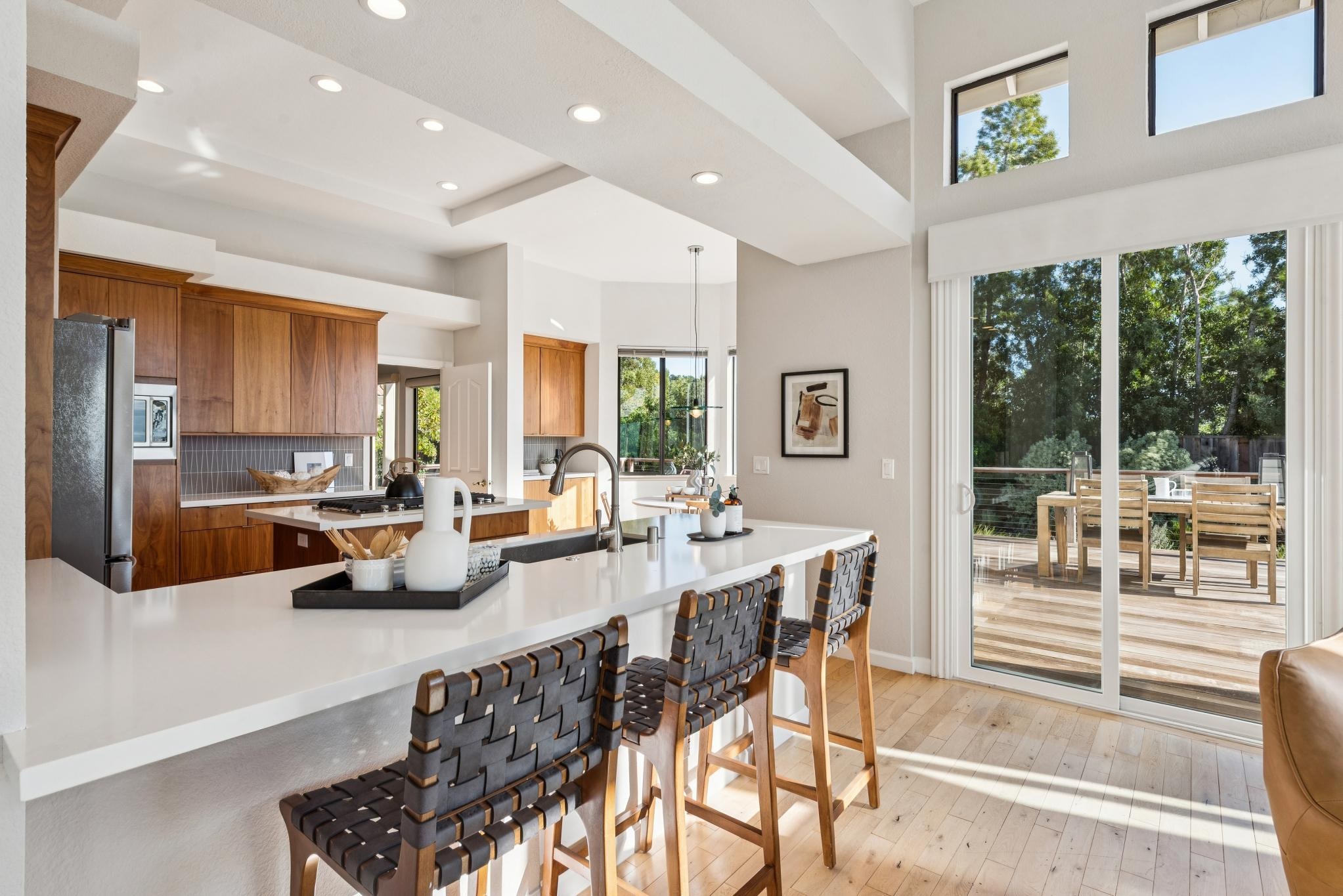 5121 Pinecrest Dr