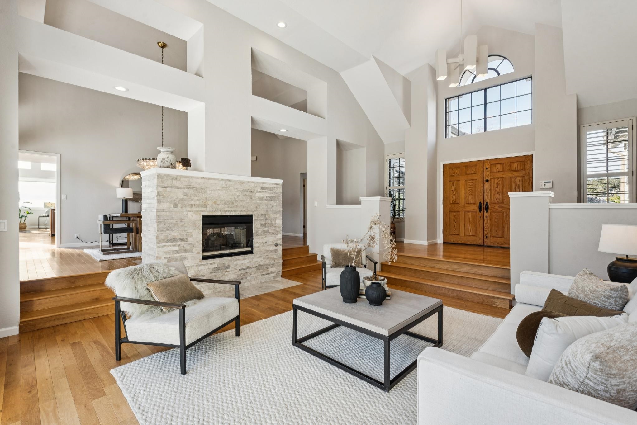 5121 Pinecrest Dr