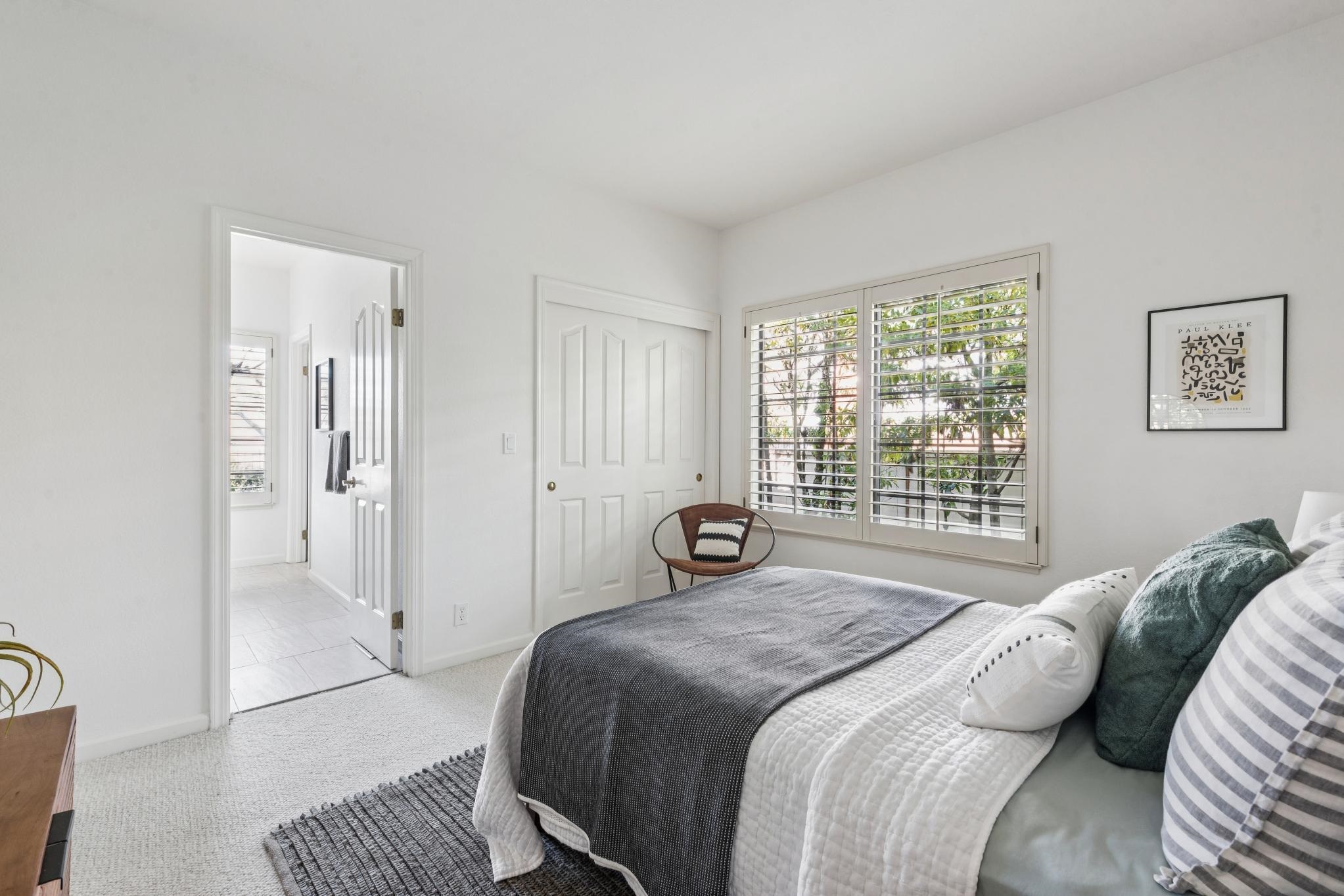 5121 Pinecrest Dr