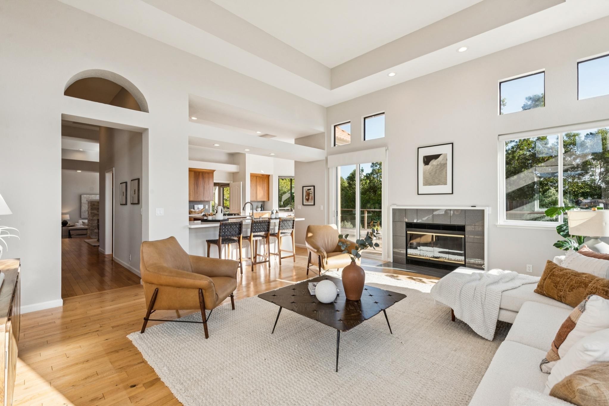 5121 Pinecrest Dr