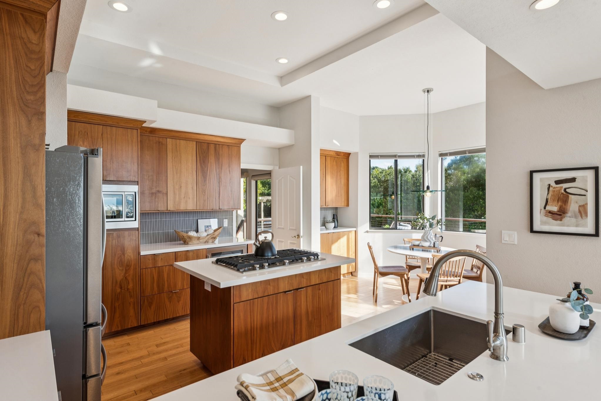 5121 Pinecrest Dr
