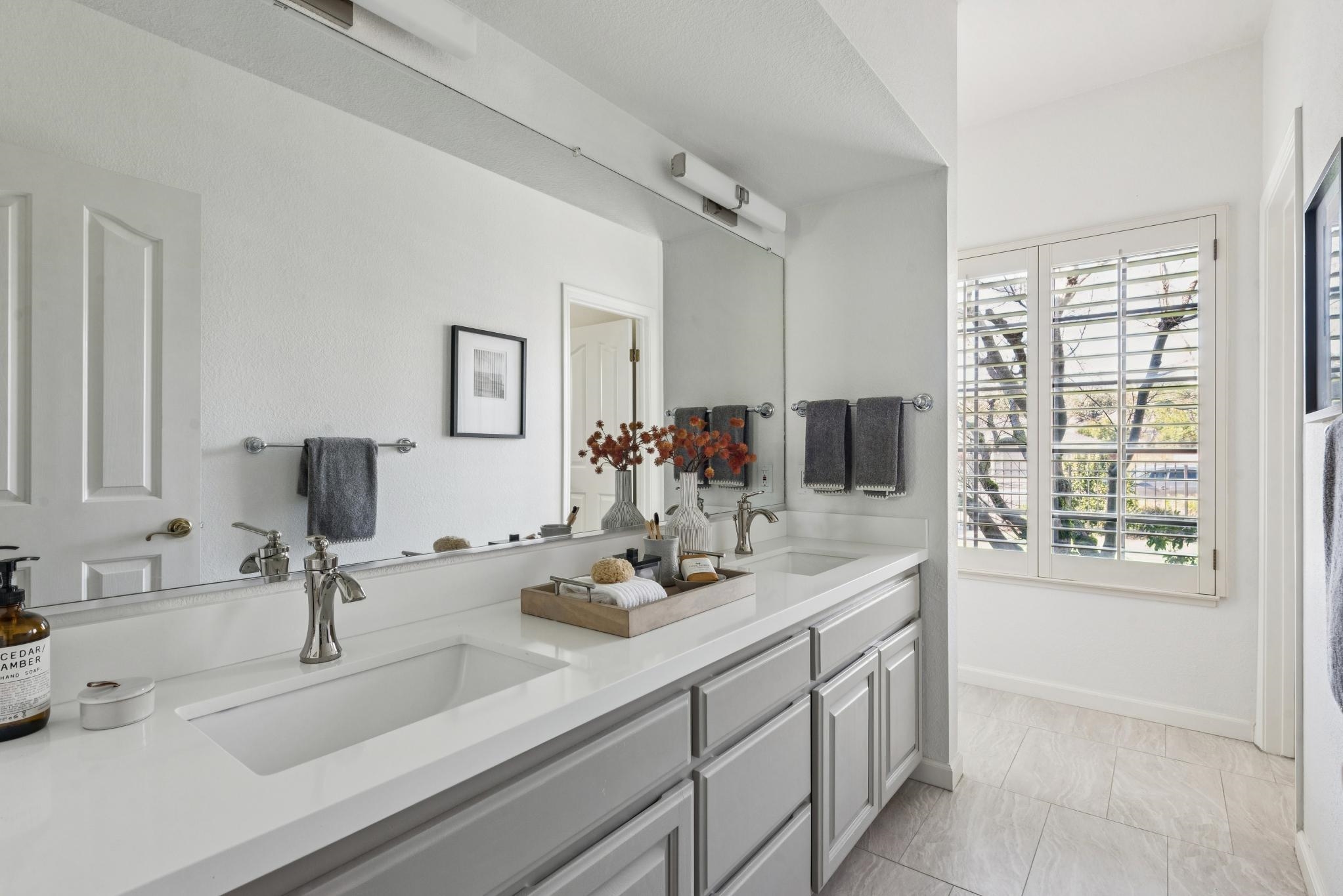 5121 Pinecrest Dr