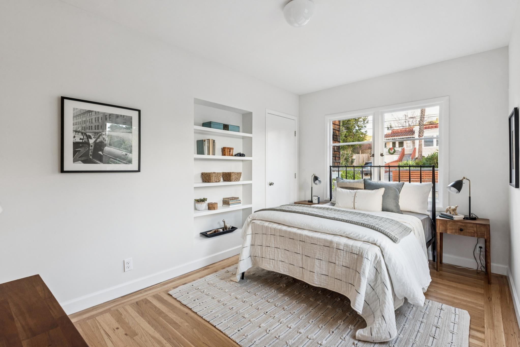 4623 Davenport Ave