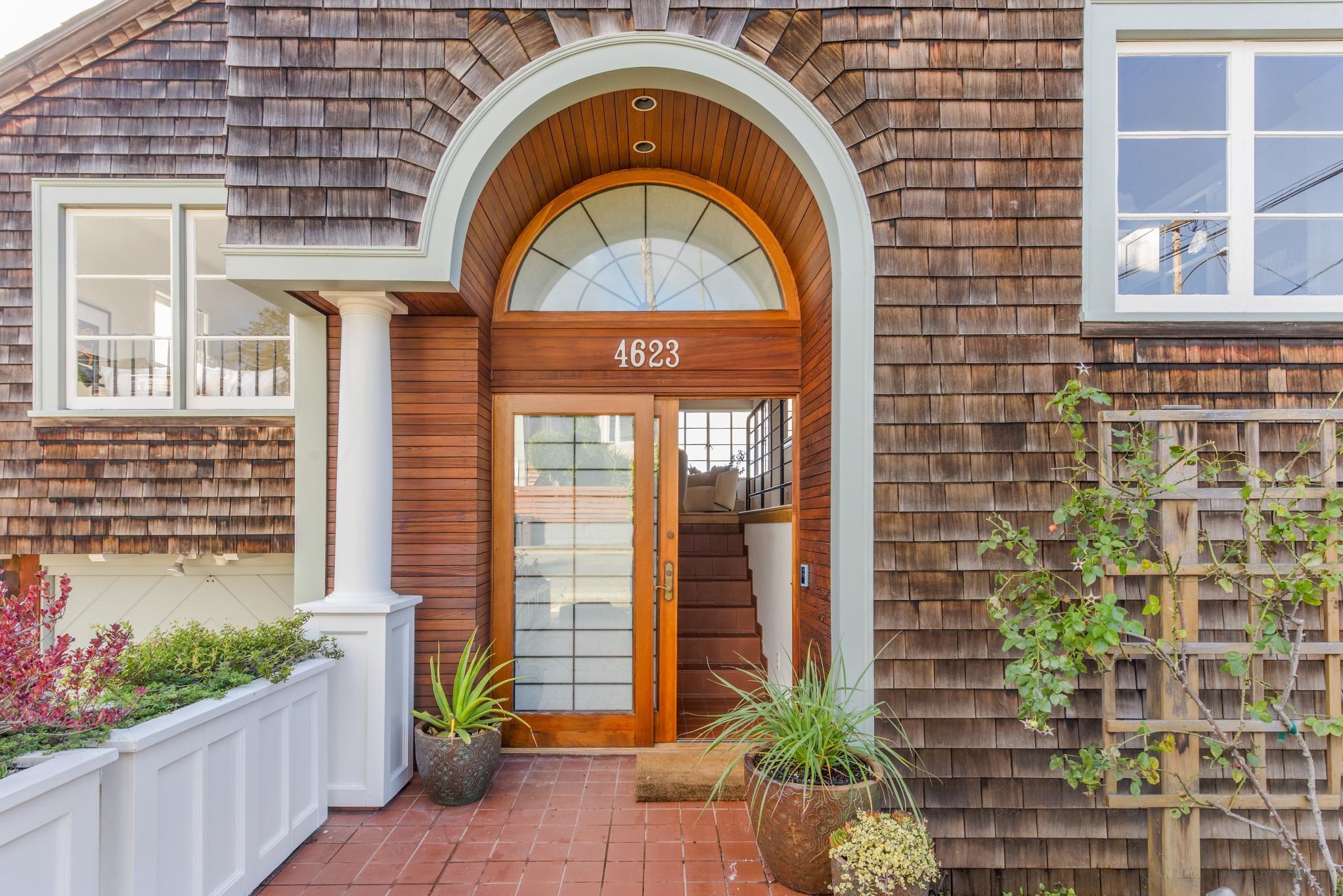 4623 Davenport Ave