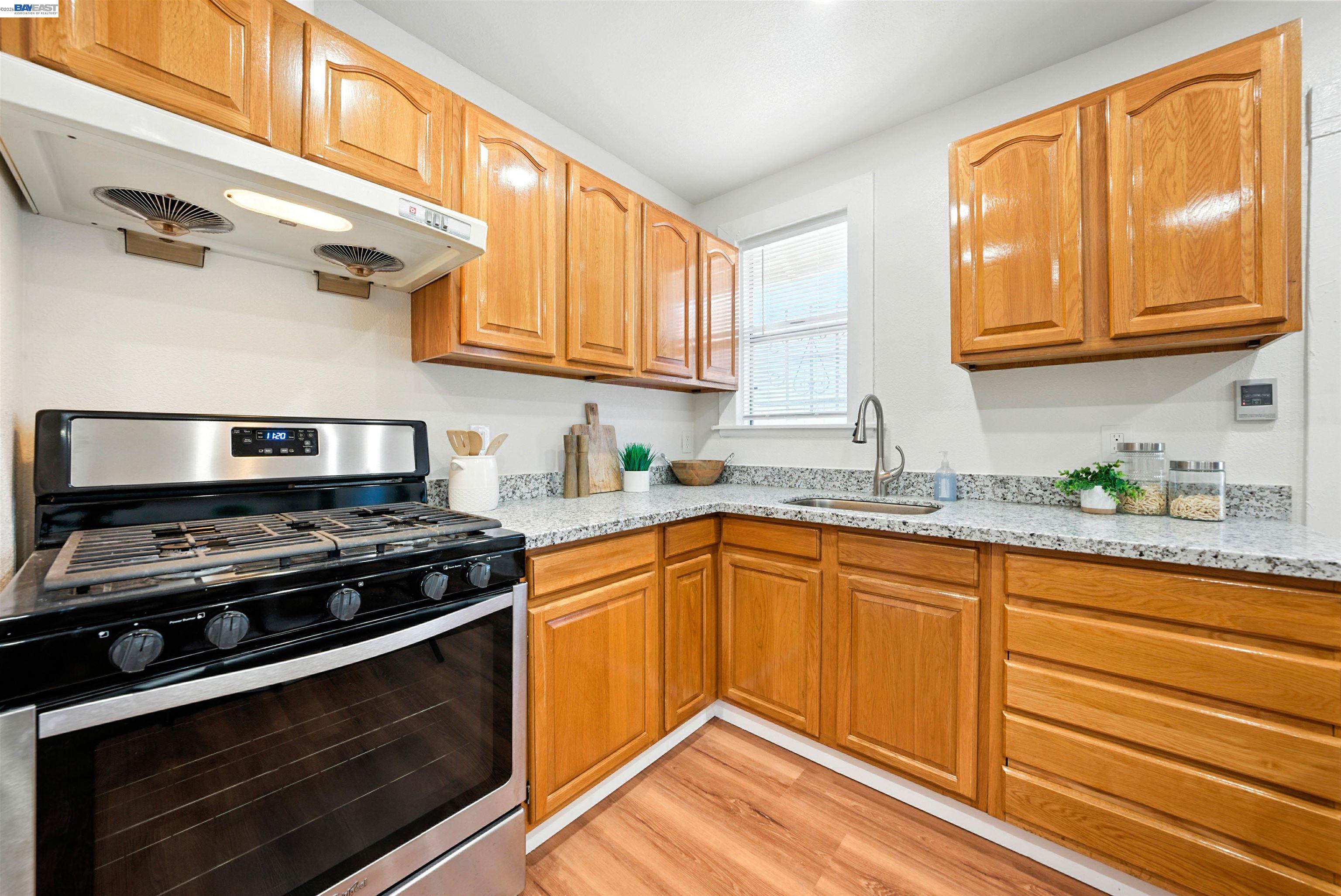 2539-2541 Grande Vista Ave