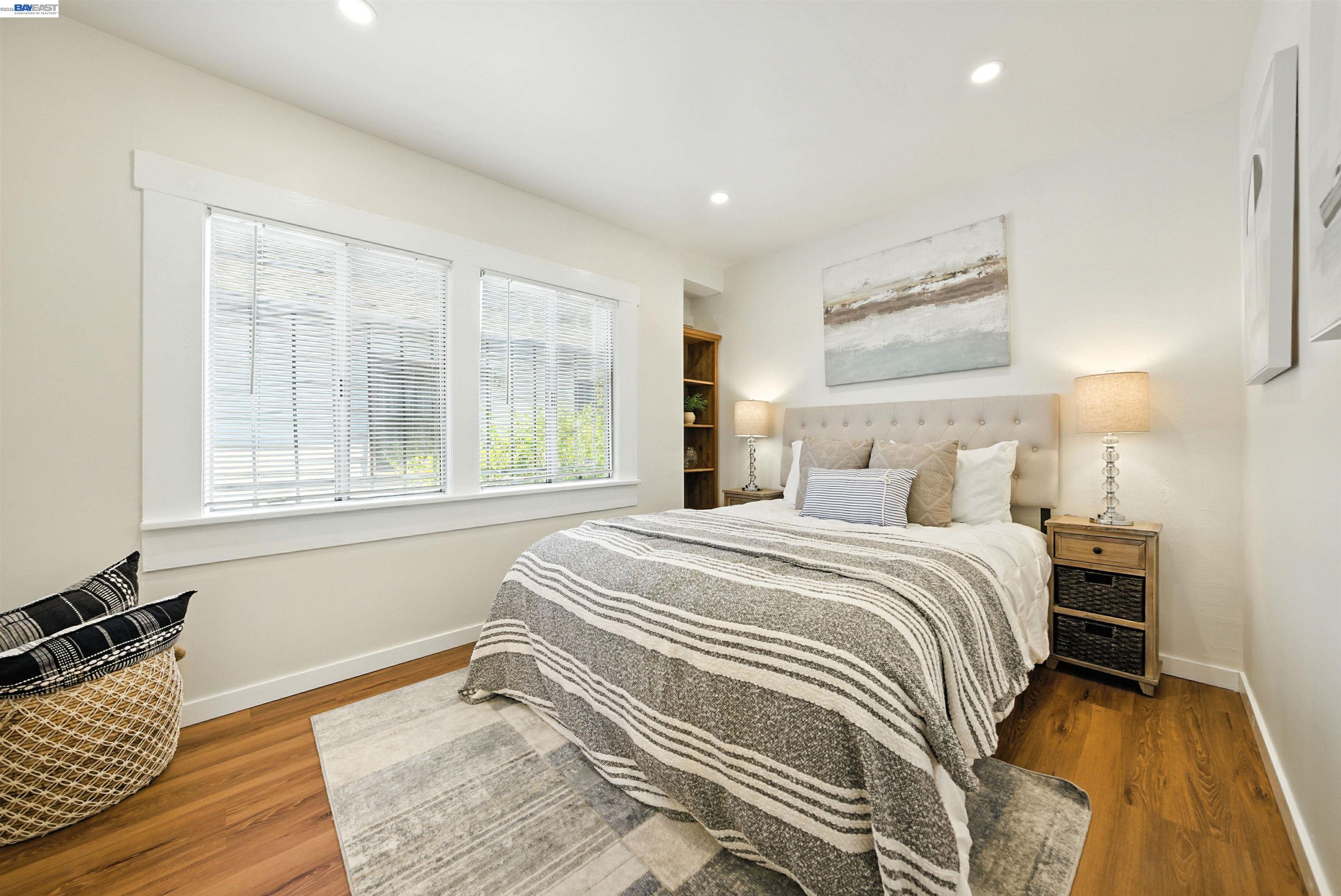 2539-2541 Grande Vista Ave