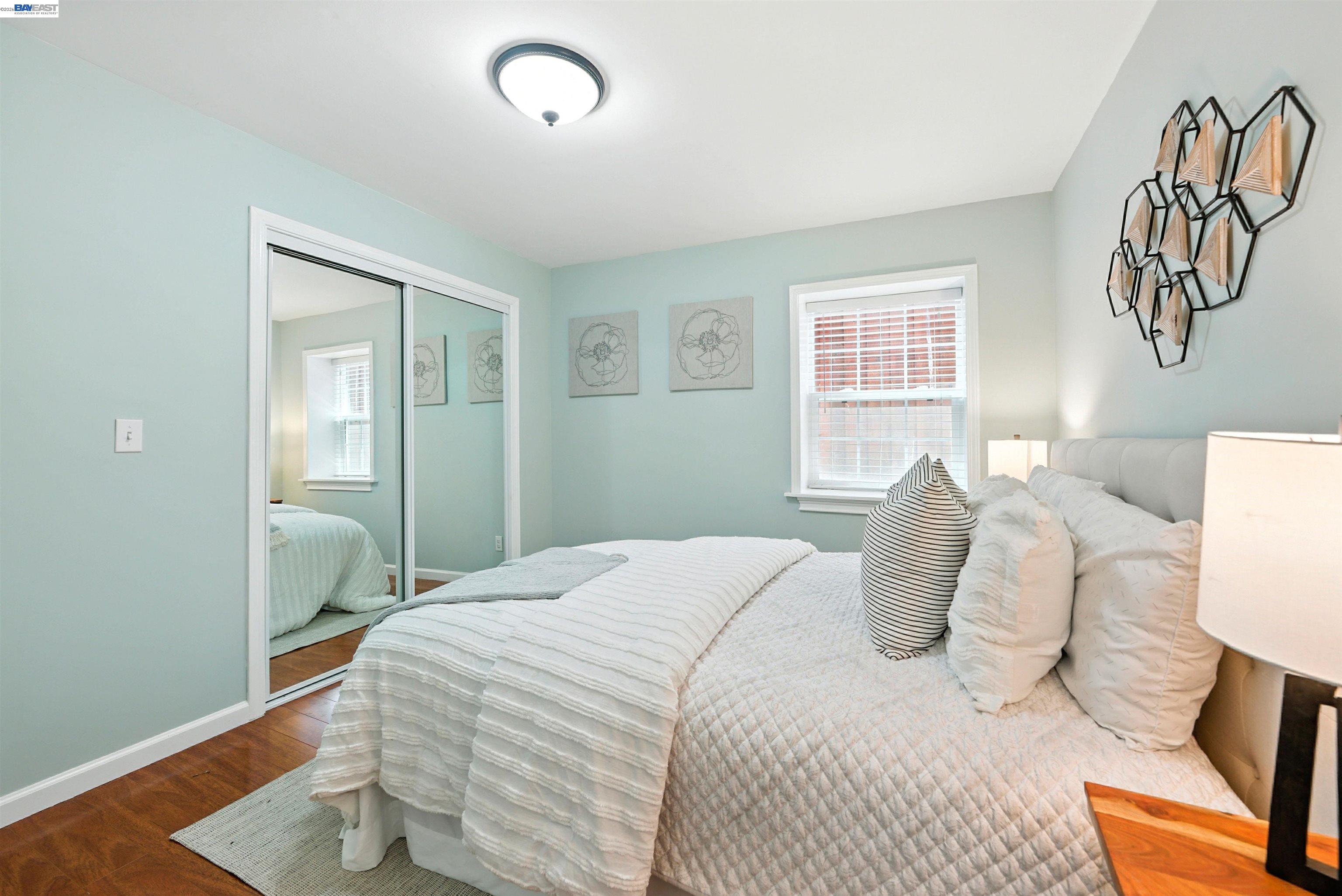 2539-2541 Grande Vista Ave