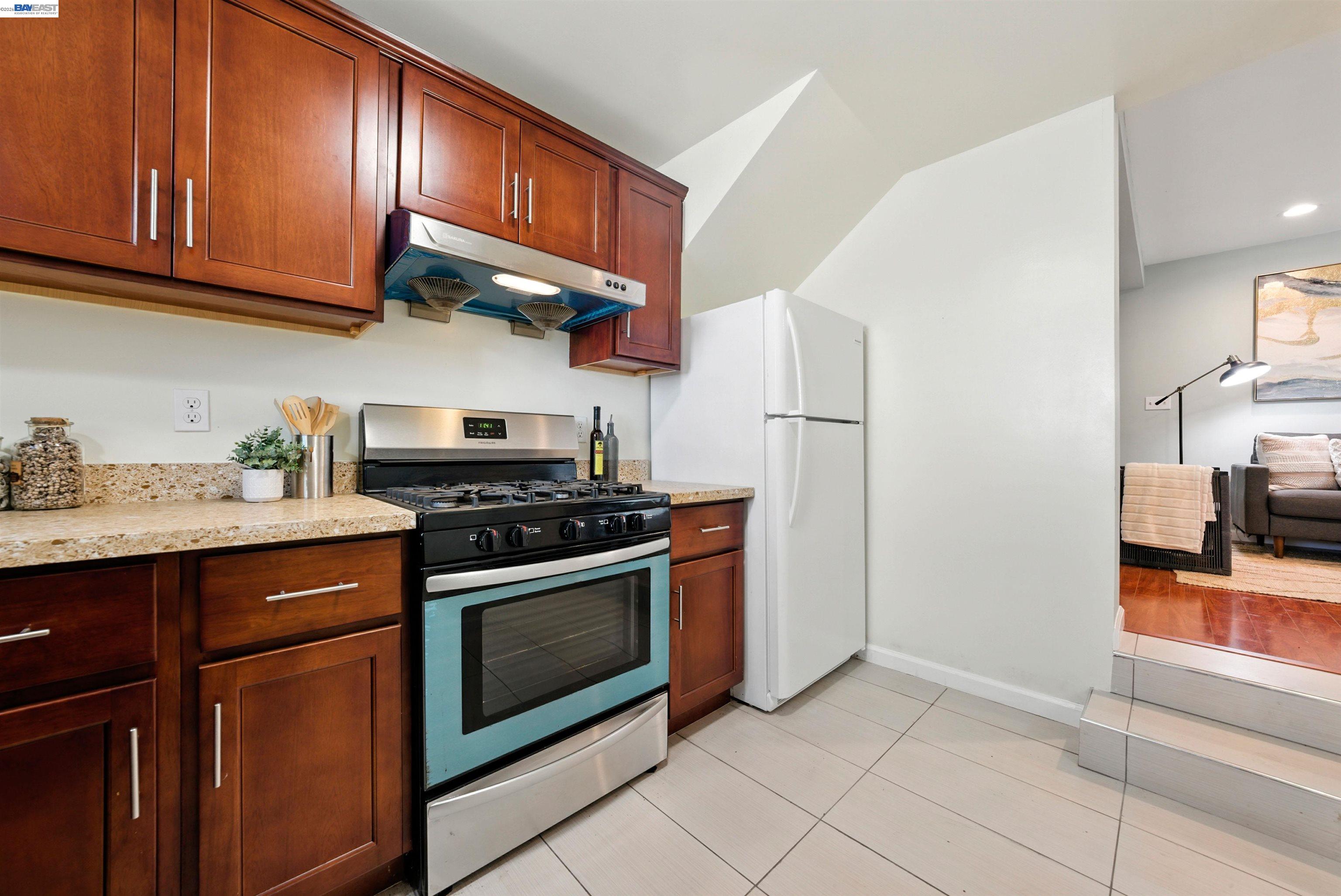 2539-2541 Grande Vista Ave
