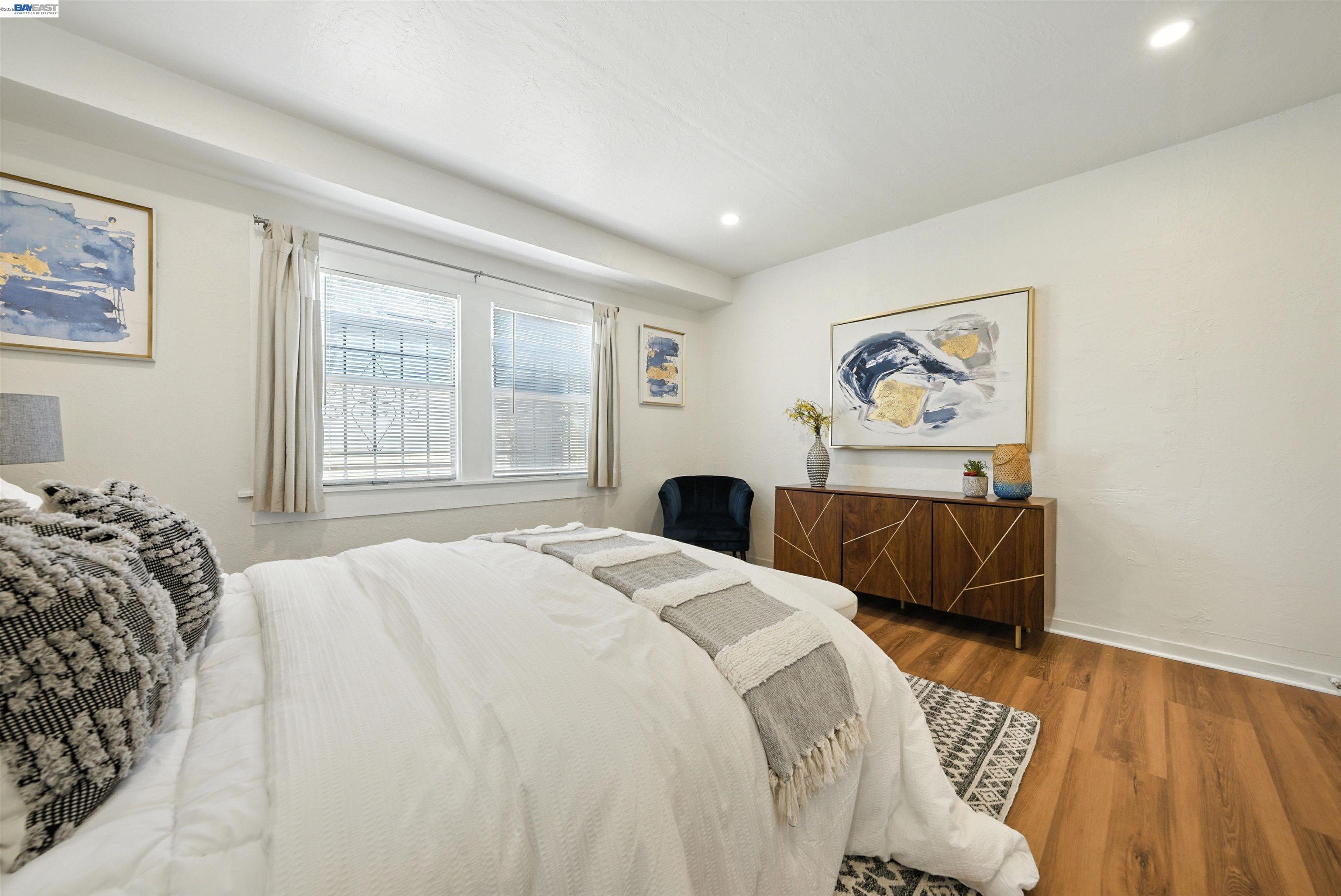 2539-2541 Grande Vista Ave