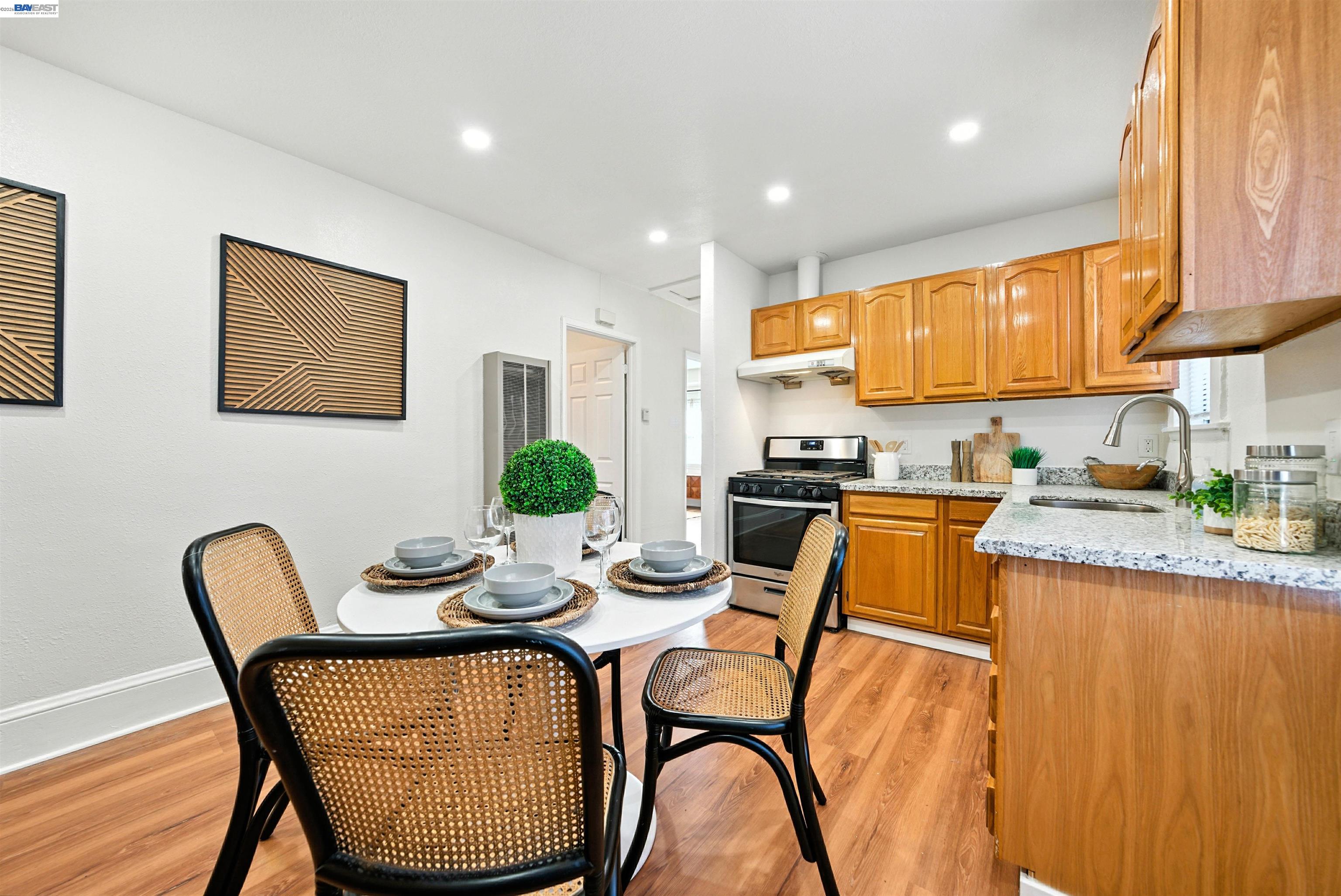 2539-2541 Grande Vista Ave