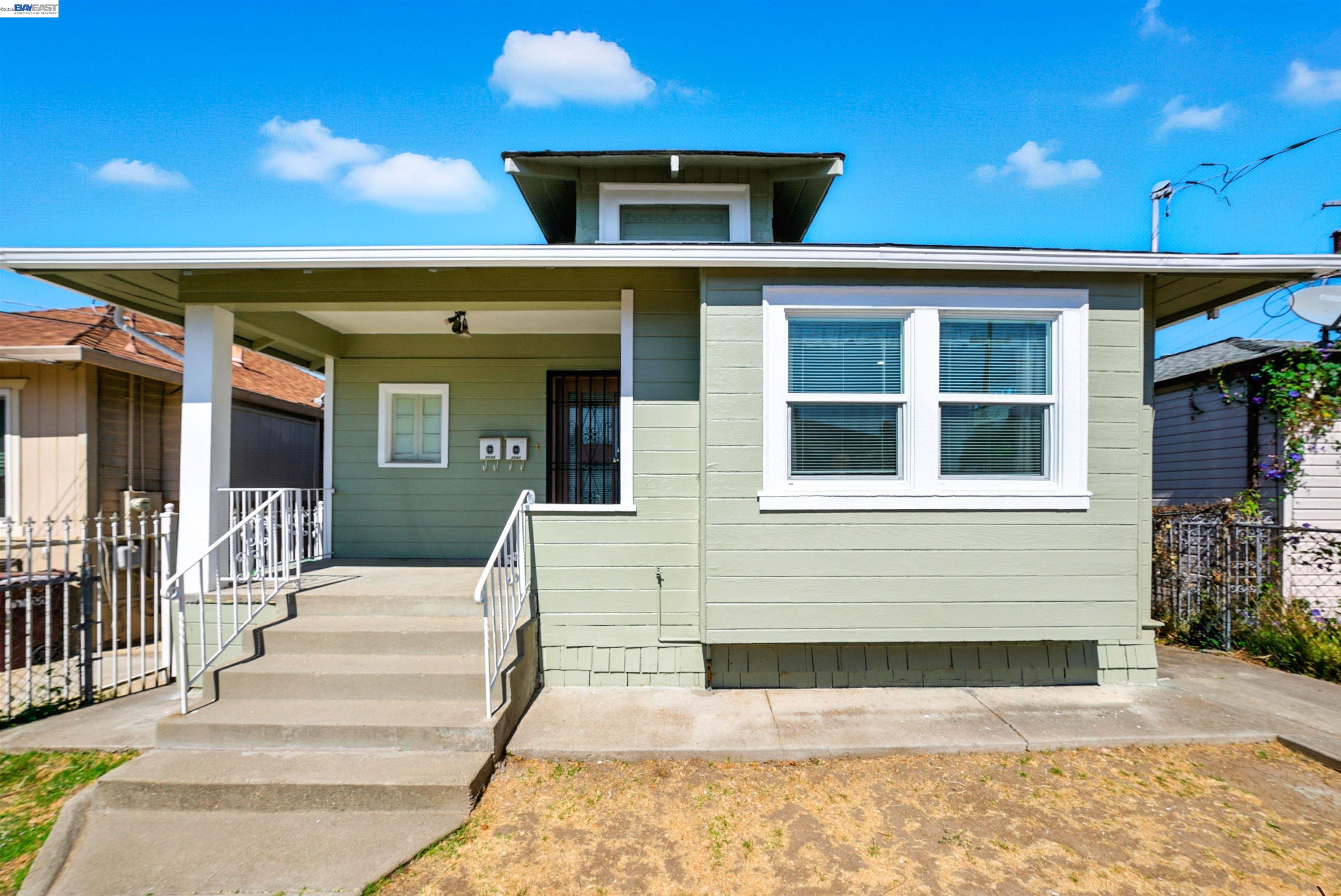 2539-2541 Grande Vista Ave