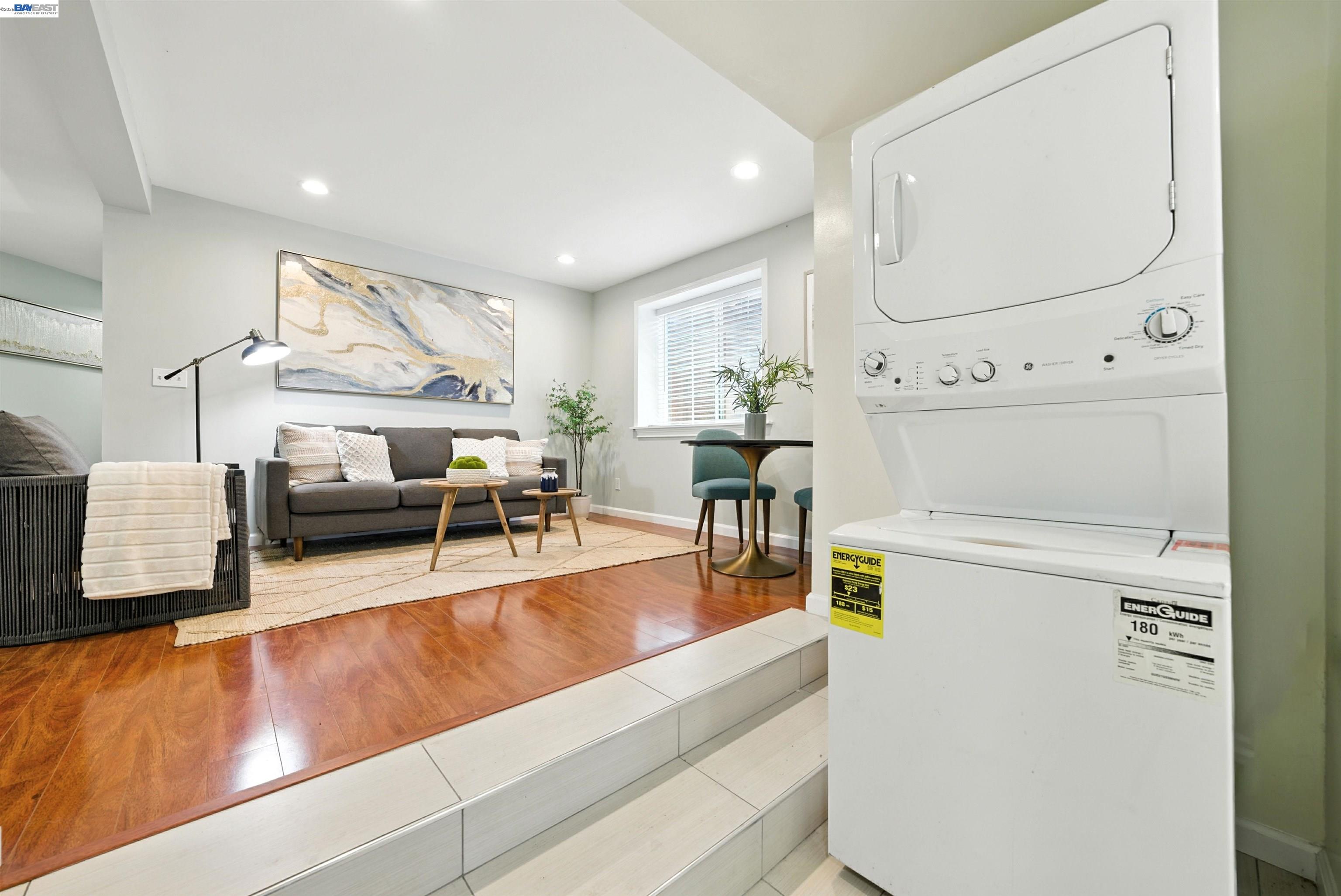 2539-2541 Grande Vista Ave