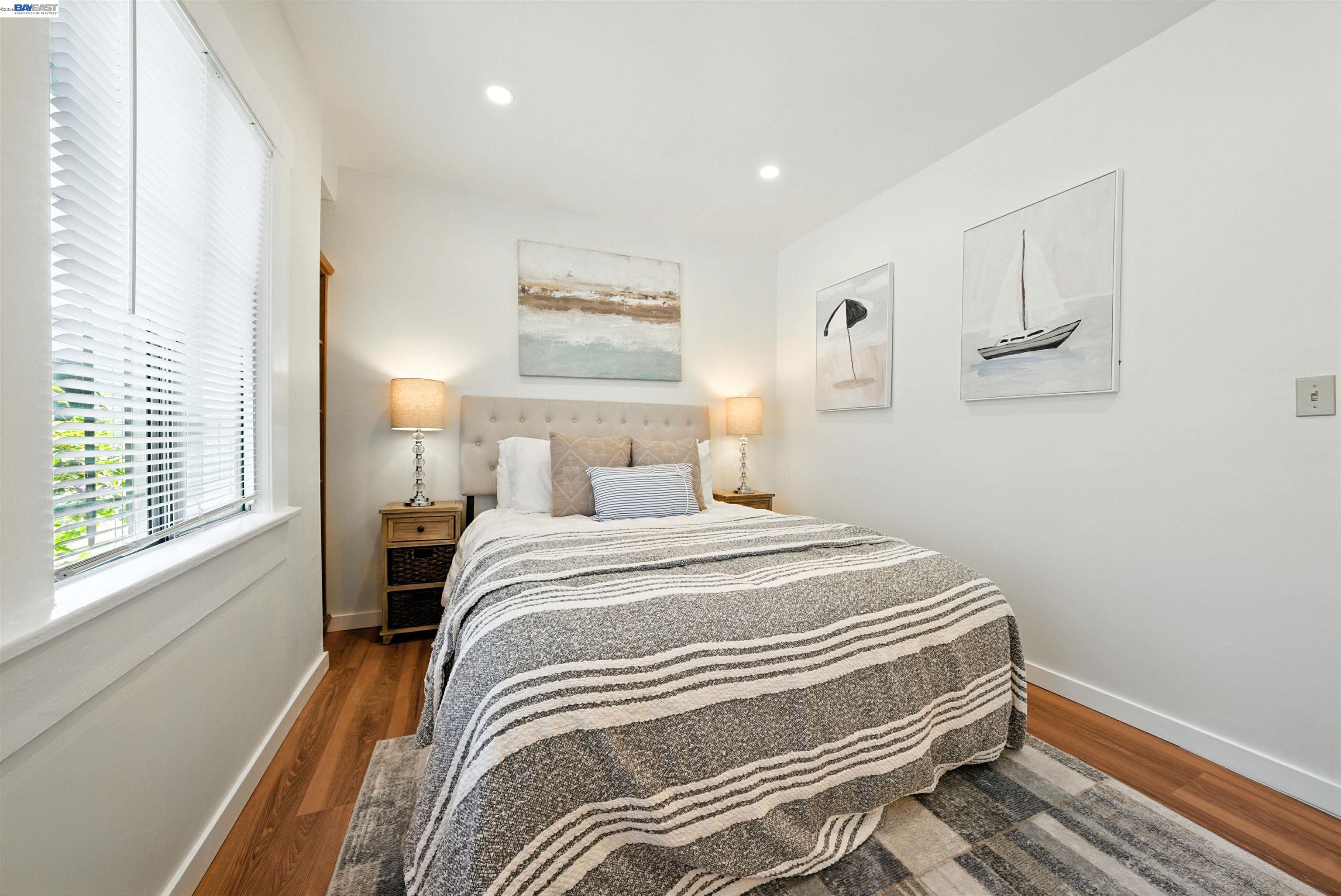 2539-2541 Grande Vista Ave