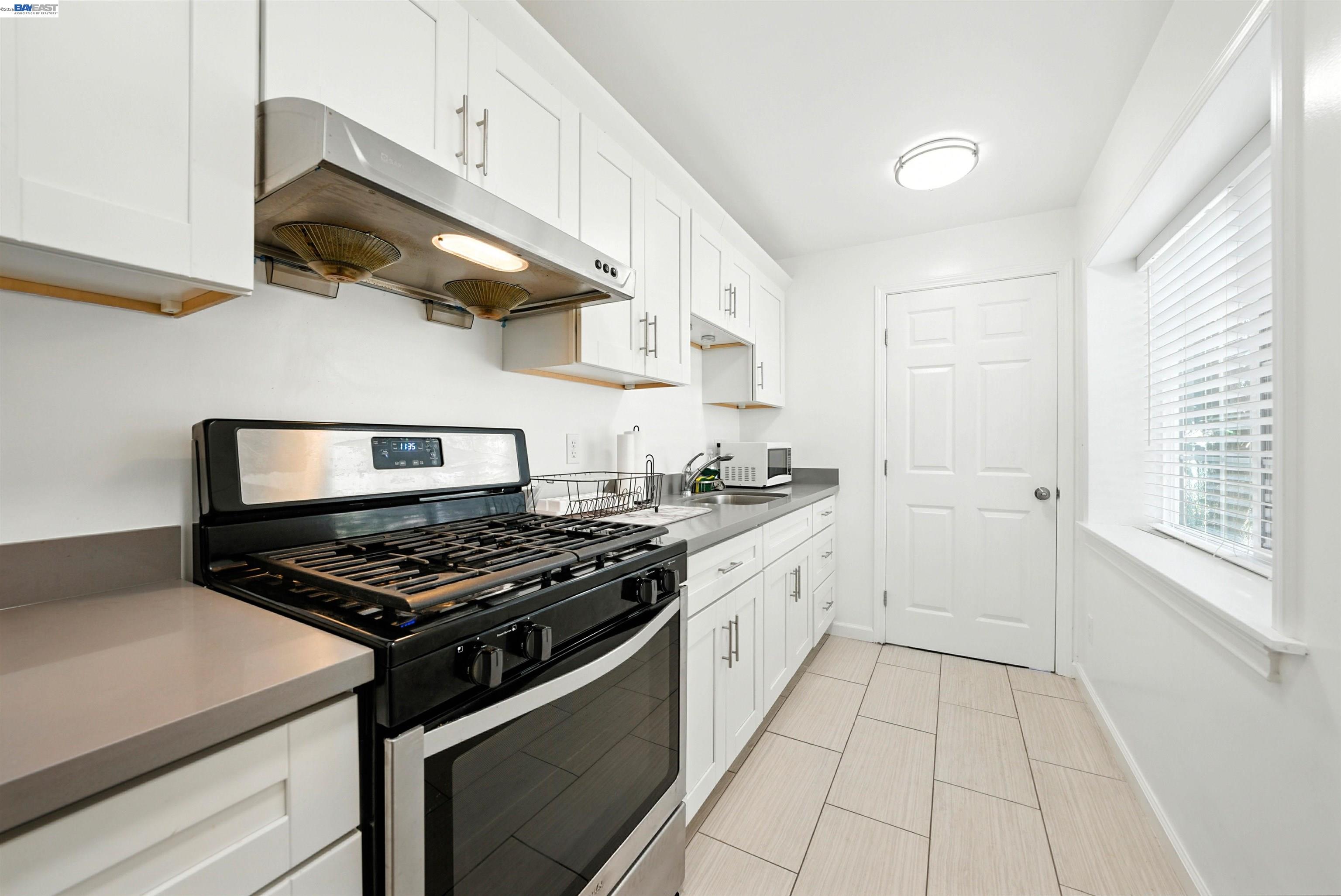 2539-2541 Grande Vista Ave