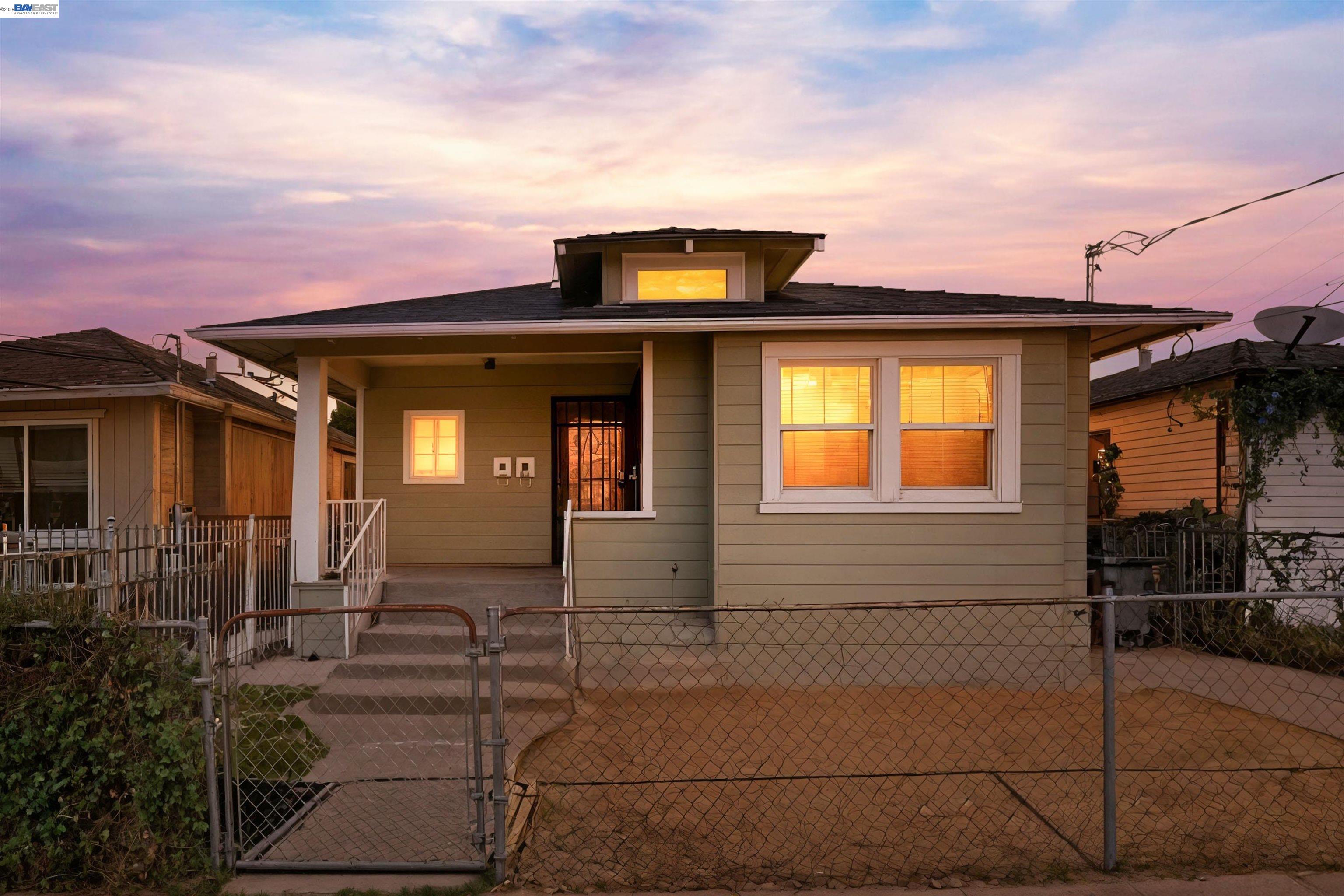 2539-2541 Grande Vista Ave