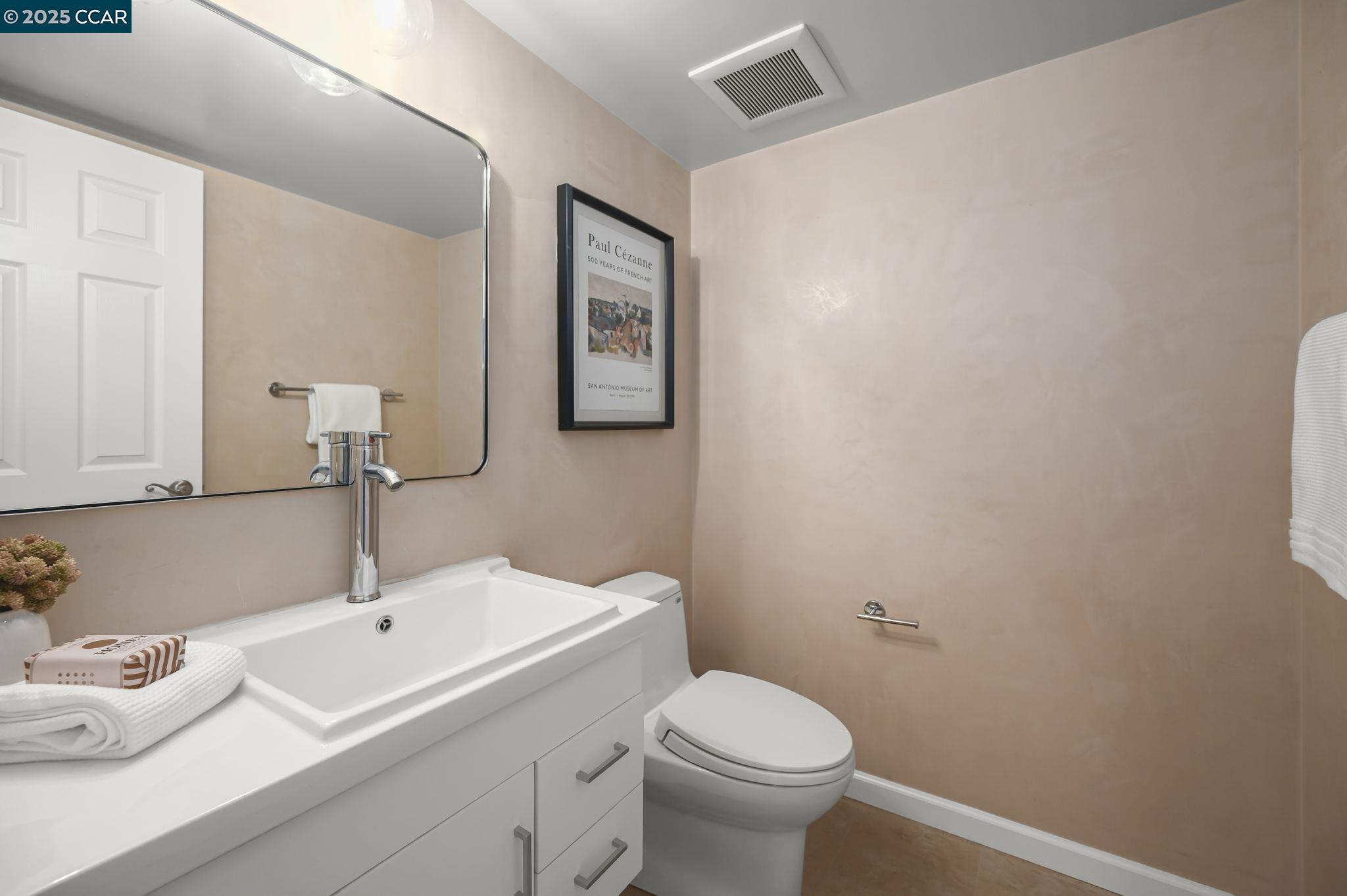 128 Pebble Pl