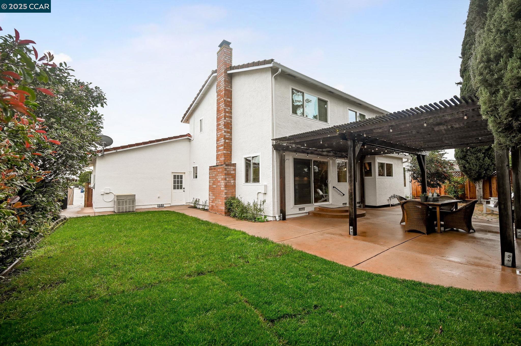 128 Pebble Pl