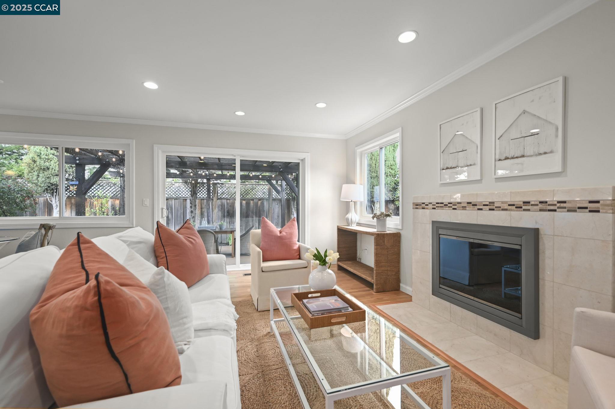 128 Pebble Pl
