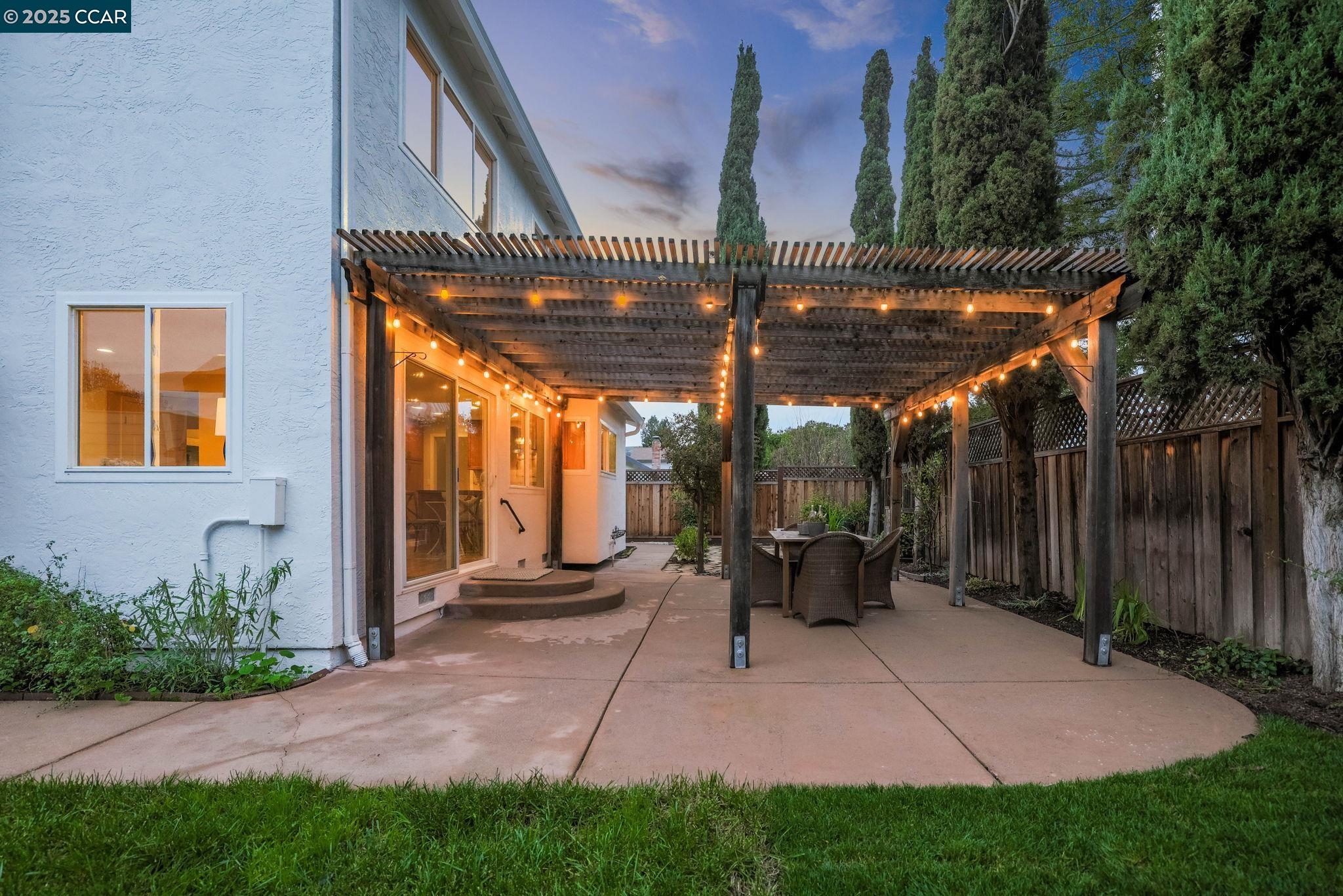 128 Pebble Pl