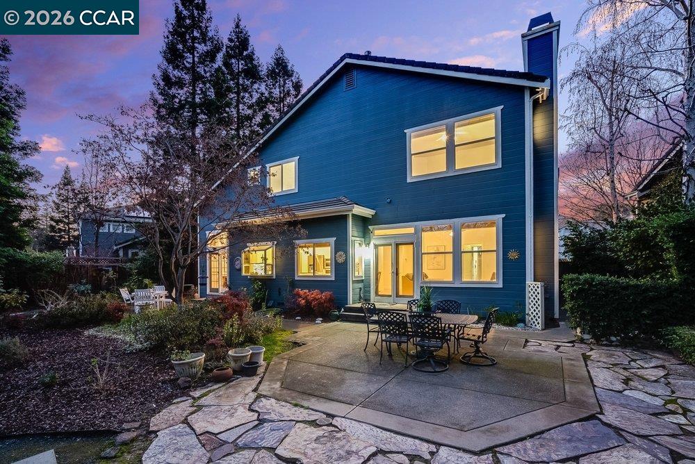 811 Vineyard Ct