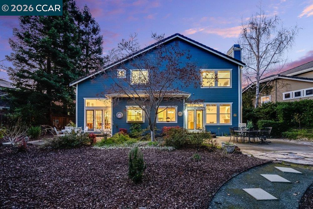 811 Vineyard Ct