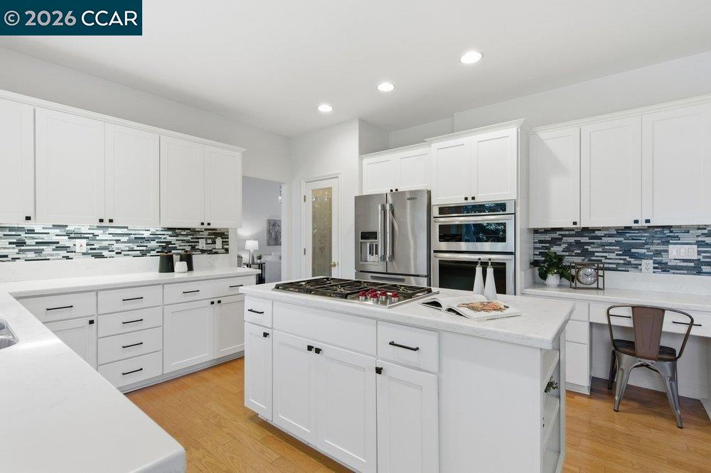 811 Vineyard Ct