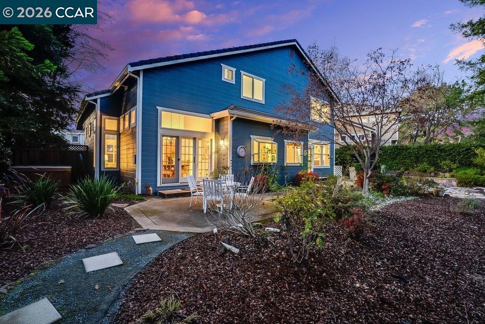 811 Vineyard Ct