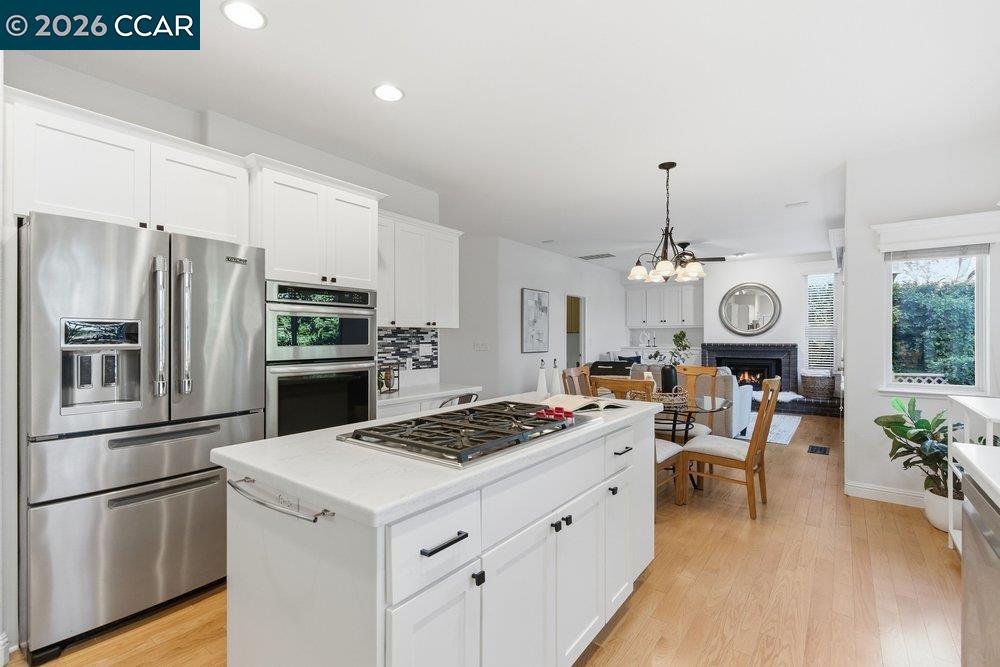811 Vineyard Ct